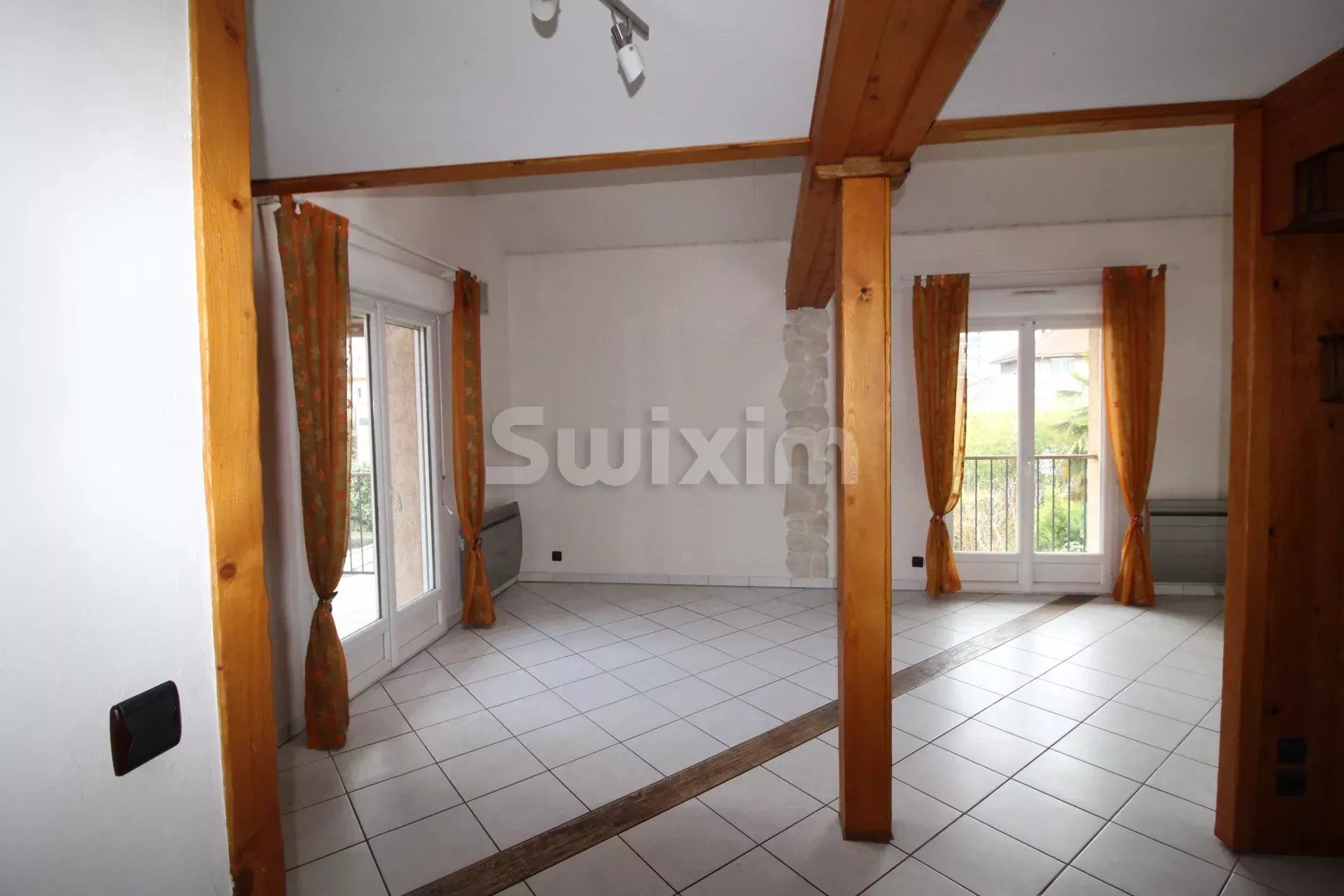 Osakehuoneisto sisään Aix-les-Bains, Auvergne-Rhône-Alpes 12875522