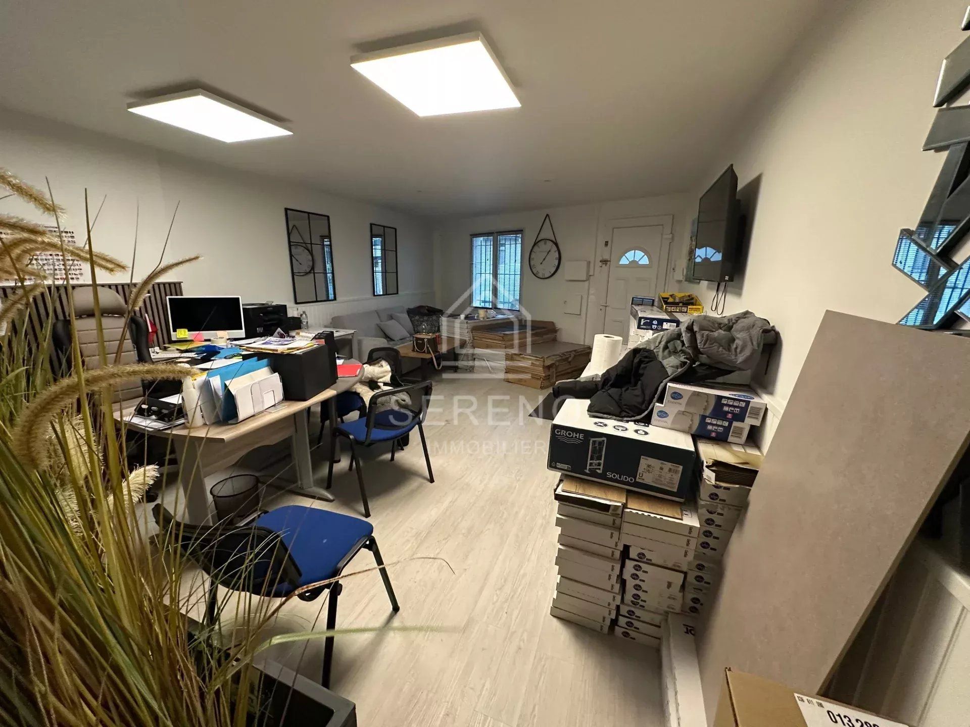 Commercial in Fontenay-sous-Bois, Val-de-Marne 12875561