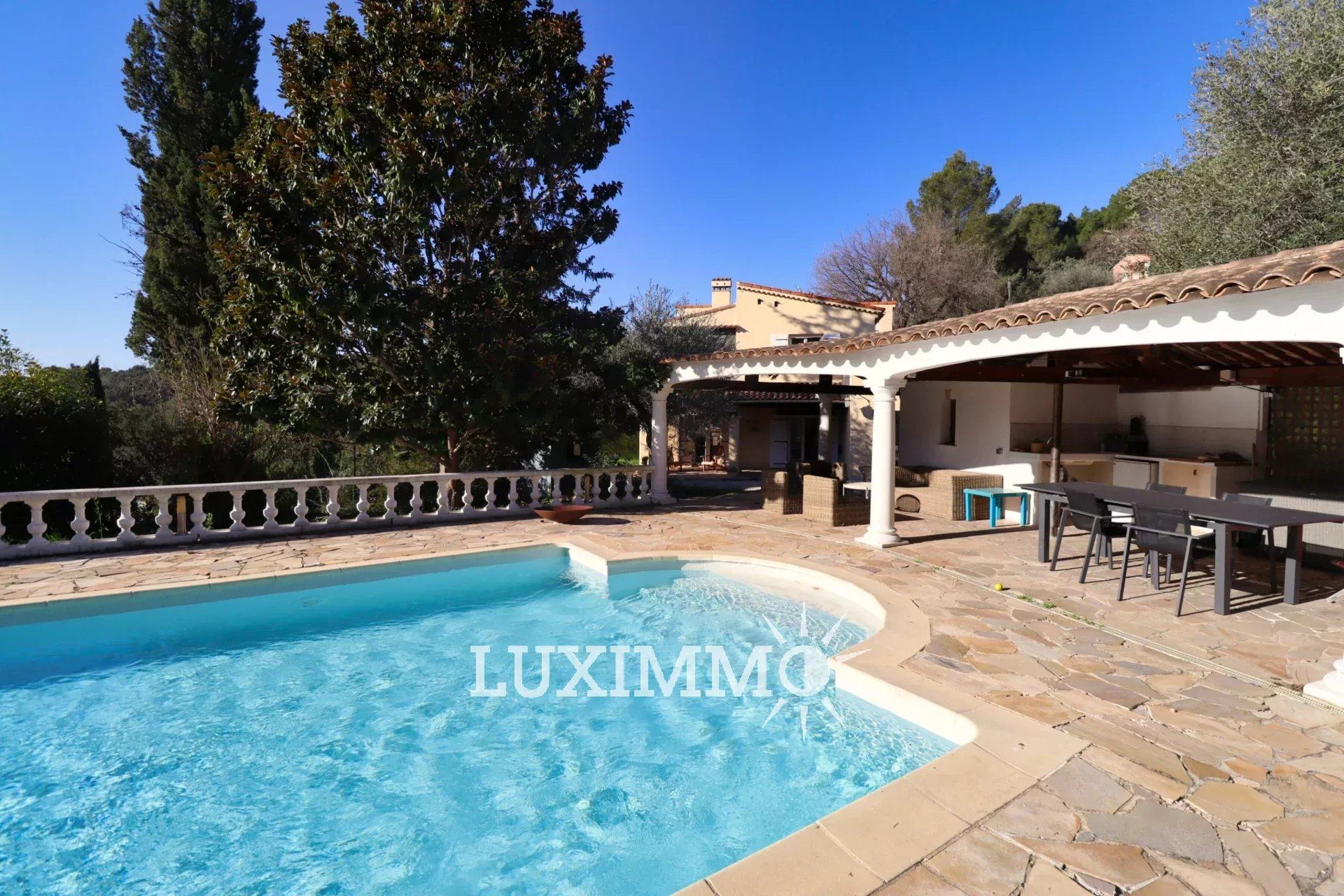 房子 在 Mougins, Alpes-Maritimes 12875564