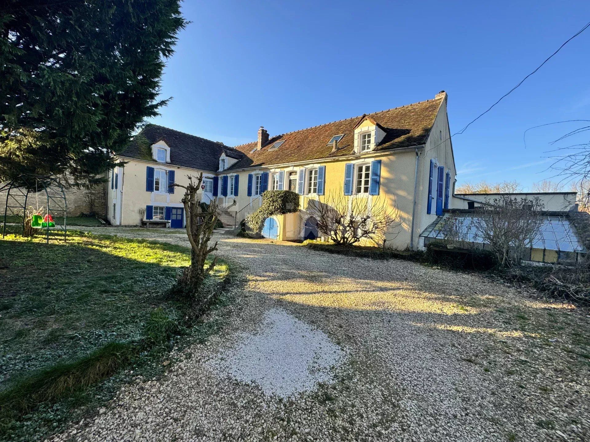 سكني في Auxerre, Yonne 12875606