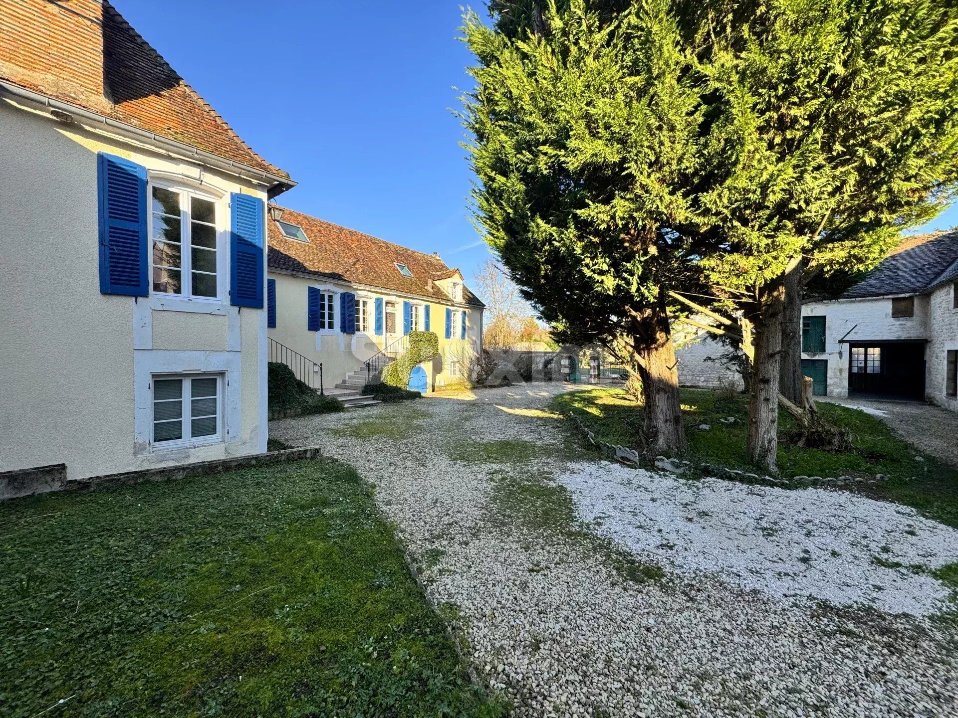 سكني في Auxerre, Yonne 12875606