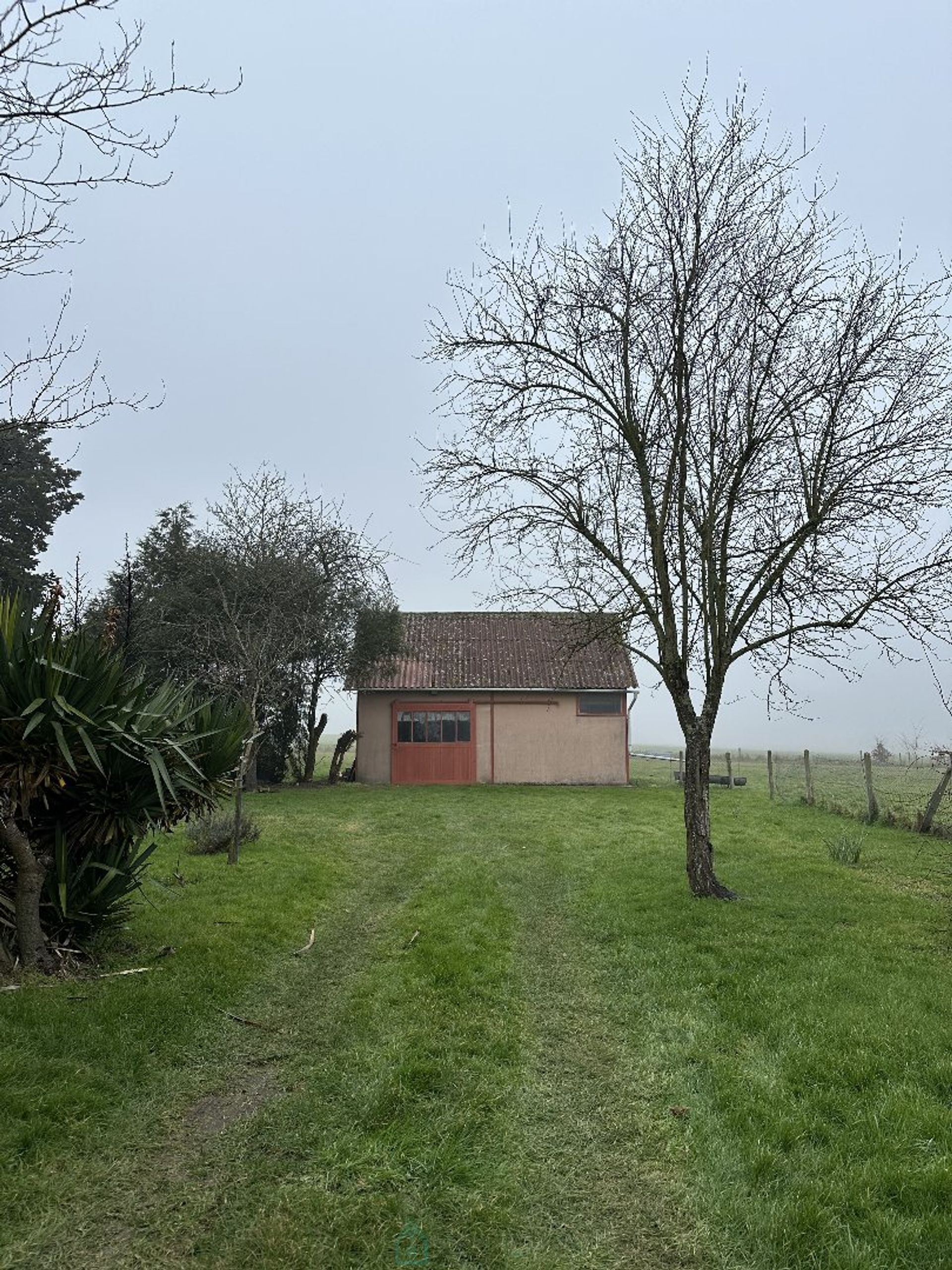 بيت في Grand-Bourgtheroulde, Normandy 12876041