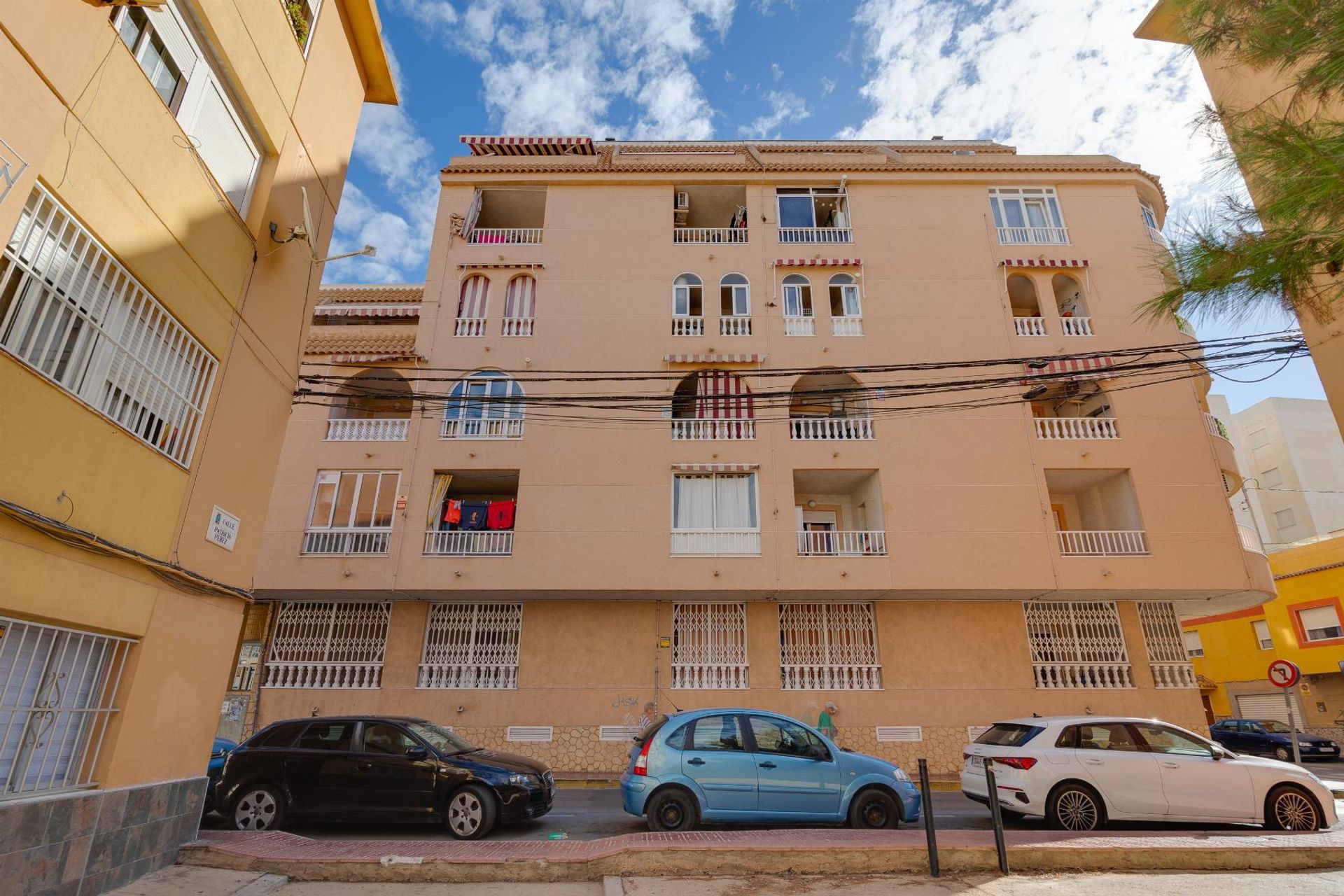 Condominium in Torrevieja, Comunidad Valenciana 12877316