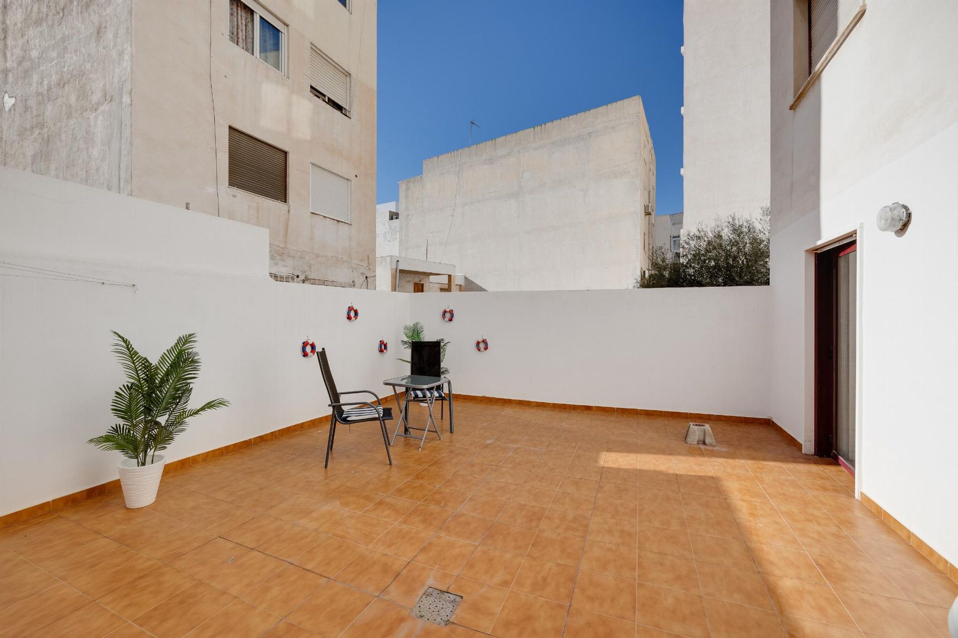 Condominium in Torrevieja, Comunidad Valenciana 12877335