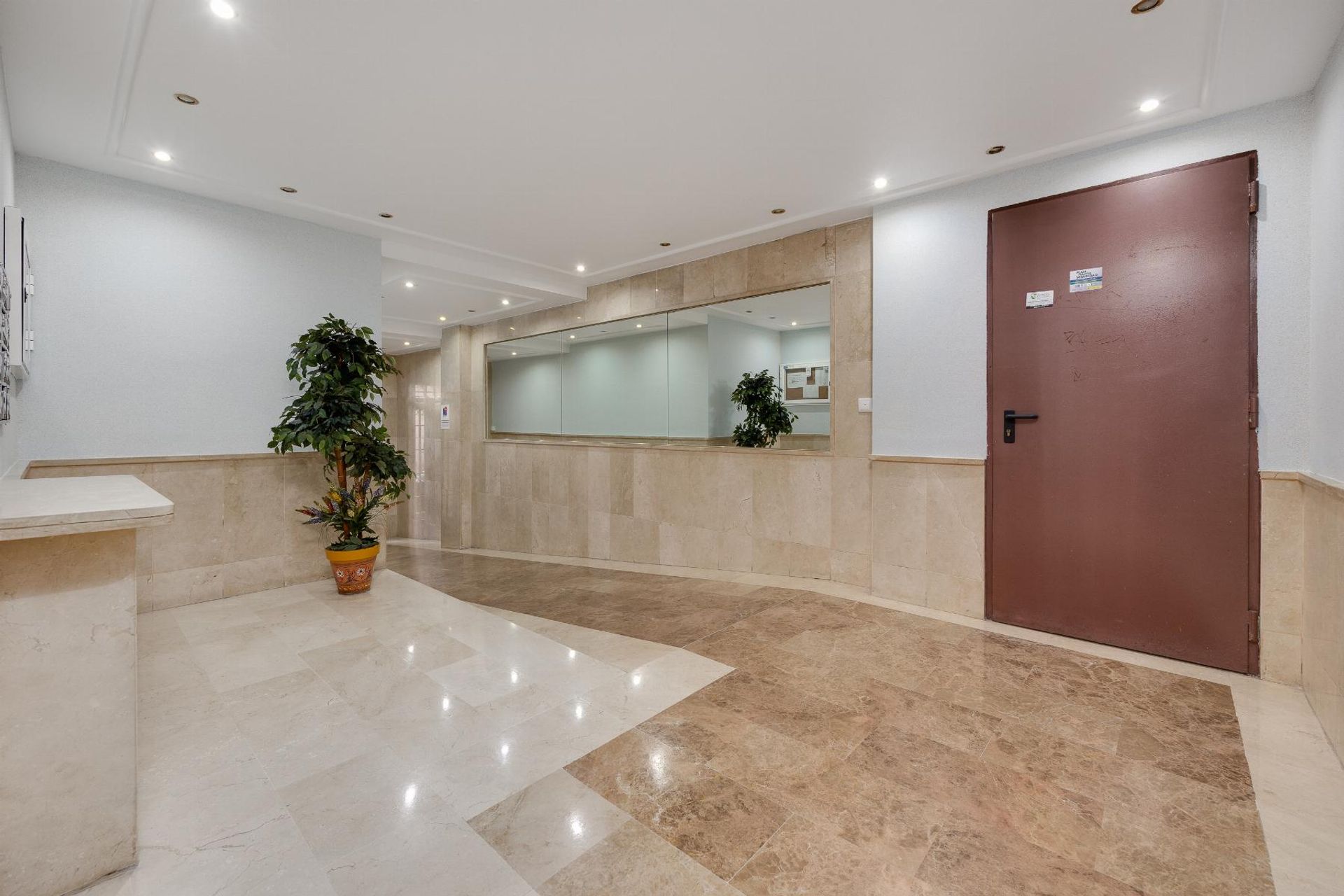 Condominium in Torrevieja, Comunidad Valenciana 12877335