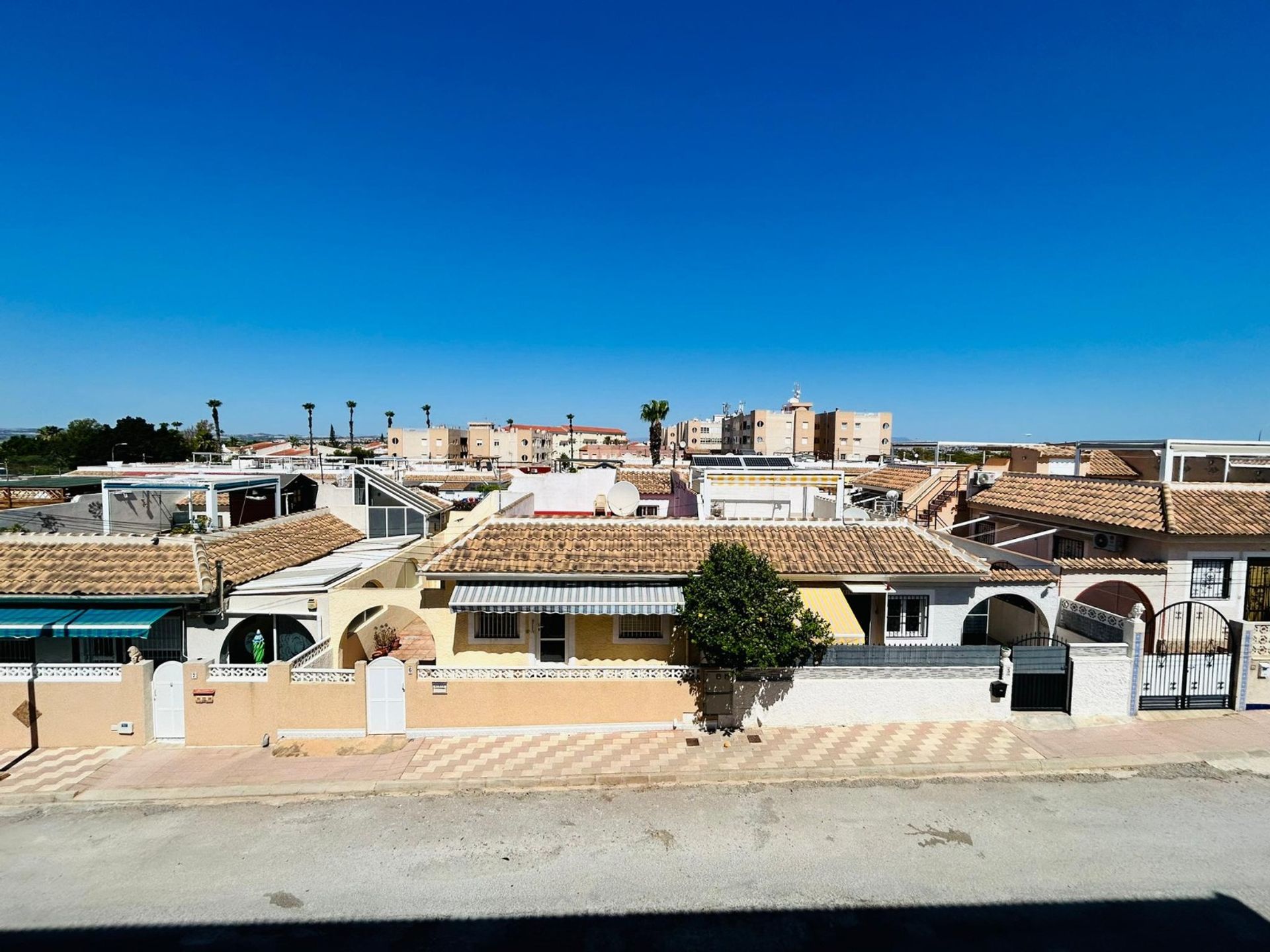 Condominium in El Chaparral, Comunidad Valenciana 12877739