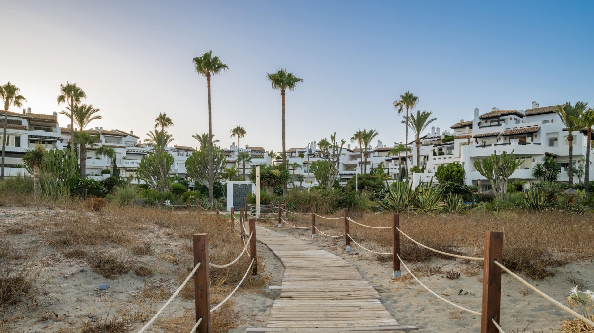 Osakehuoneisto sisään Estepona, Andalucía 12877795