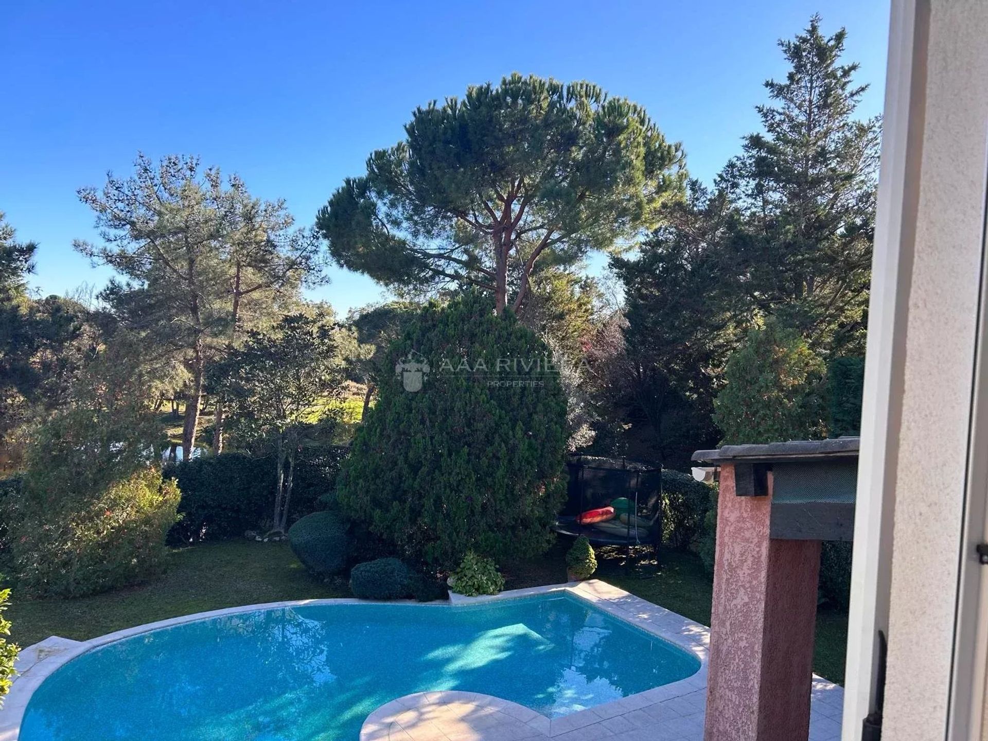 Rumah di Villeneuve-Loubet, Alpes-Maritimes 12878159