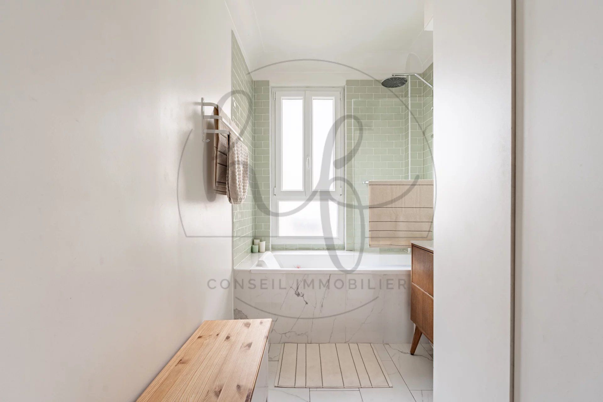 عمارات في Colombes, Hauts-de-Seine 12878236