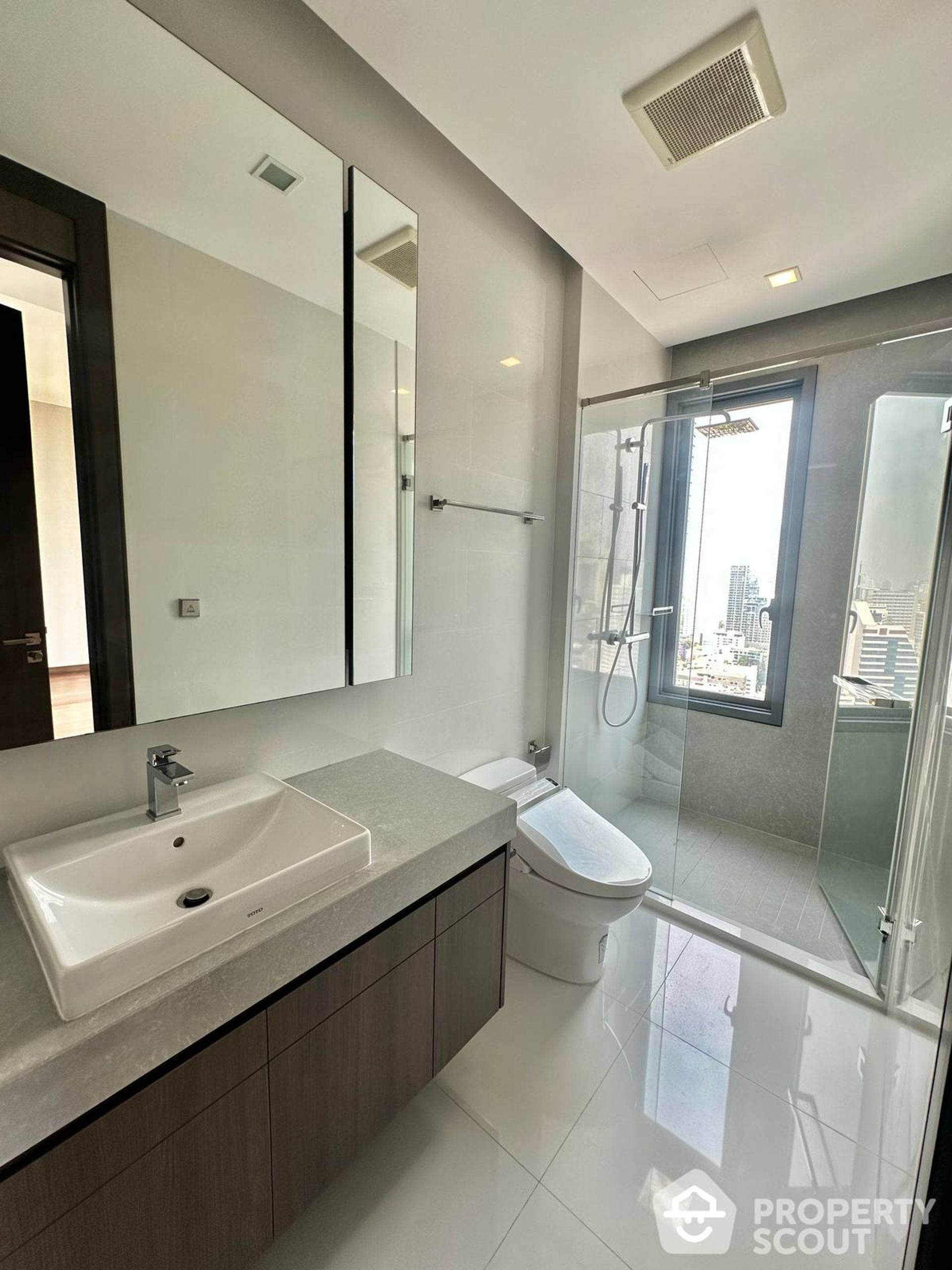 Condominium in , Krung Thep Maha Nakhon 12878554