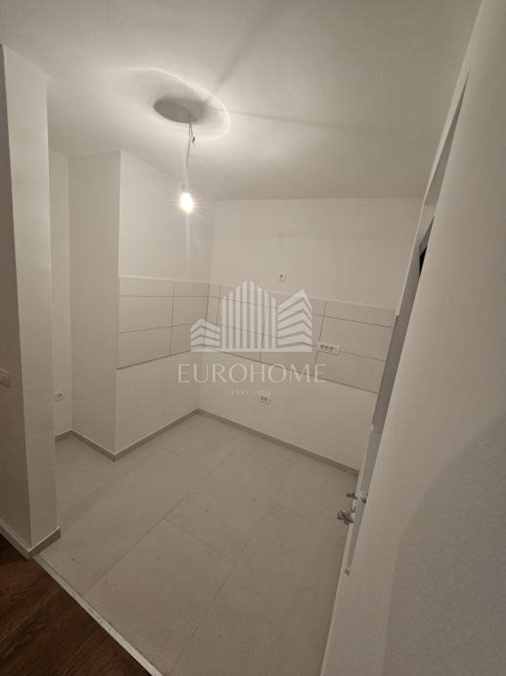 Condominium in Gornji Cehi, Zagreb, grad 12879124