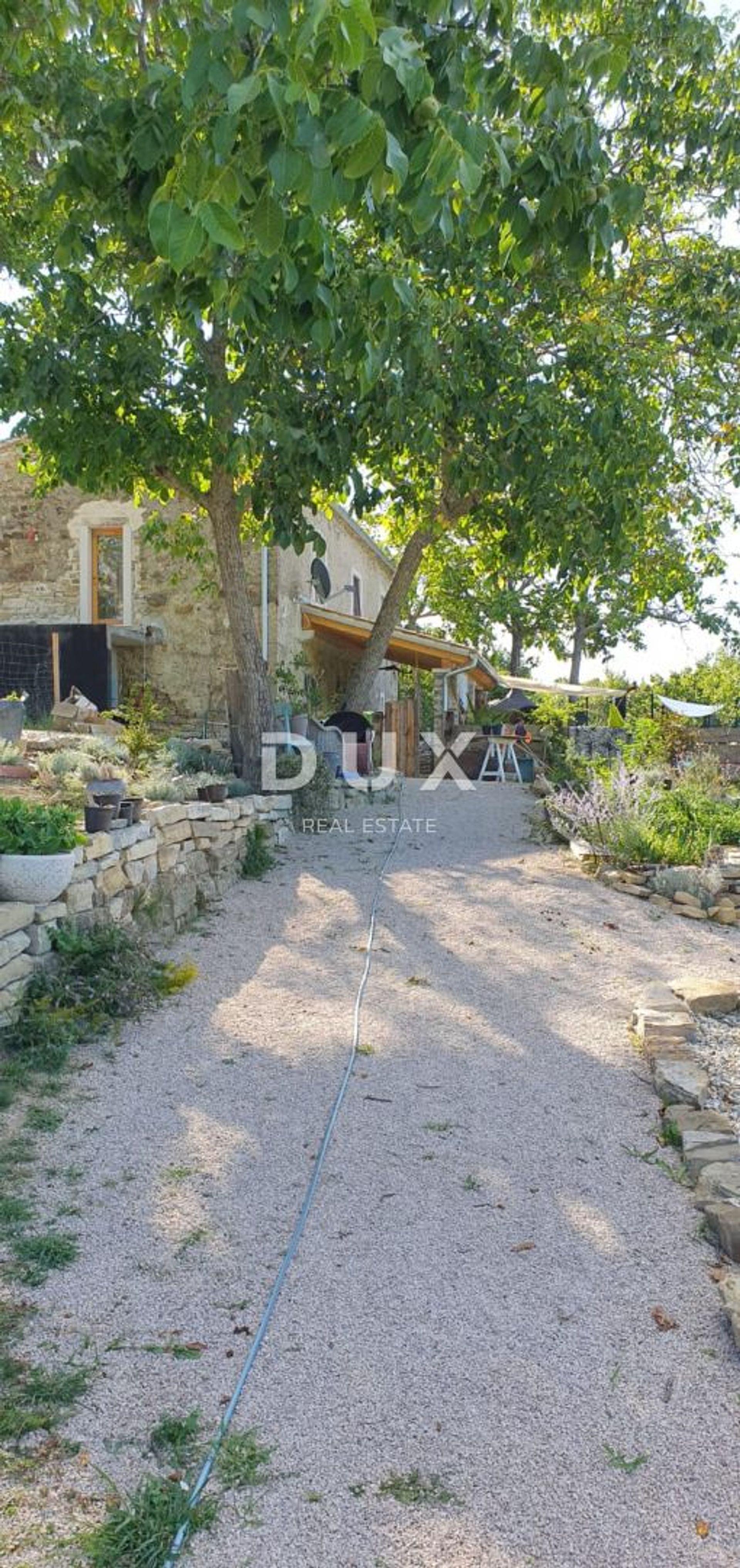 loger dans Cerovlje, Istria County 12879310