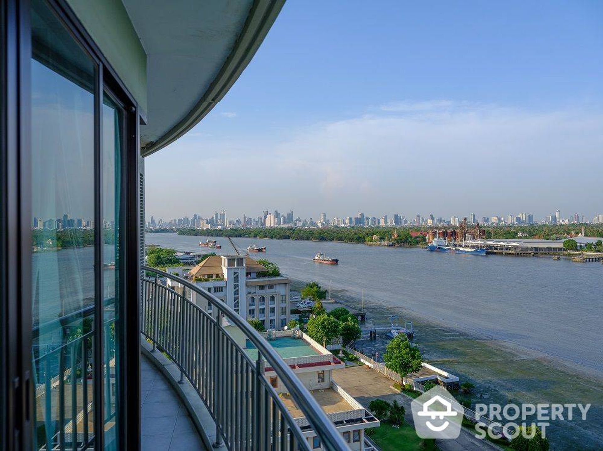 Condominium in Ban Wat Bang Kachao Klang, Samut Prakan 12879547