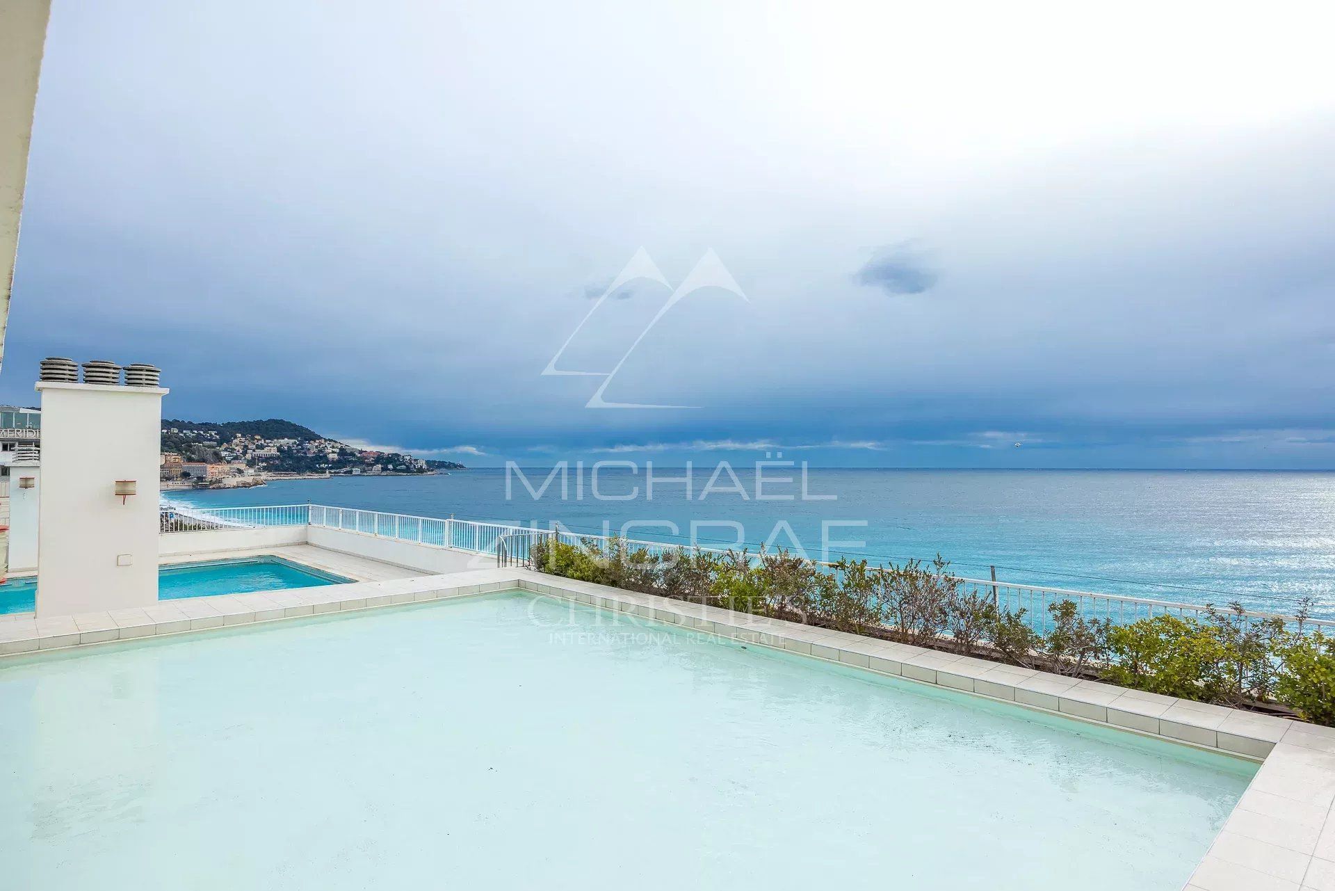 Condominium in Nice, Alpes-Maritimes 12880565