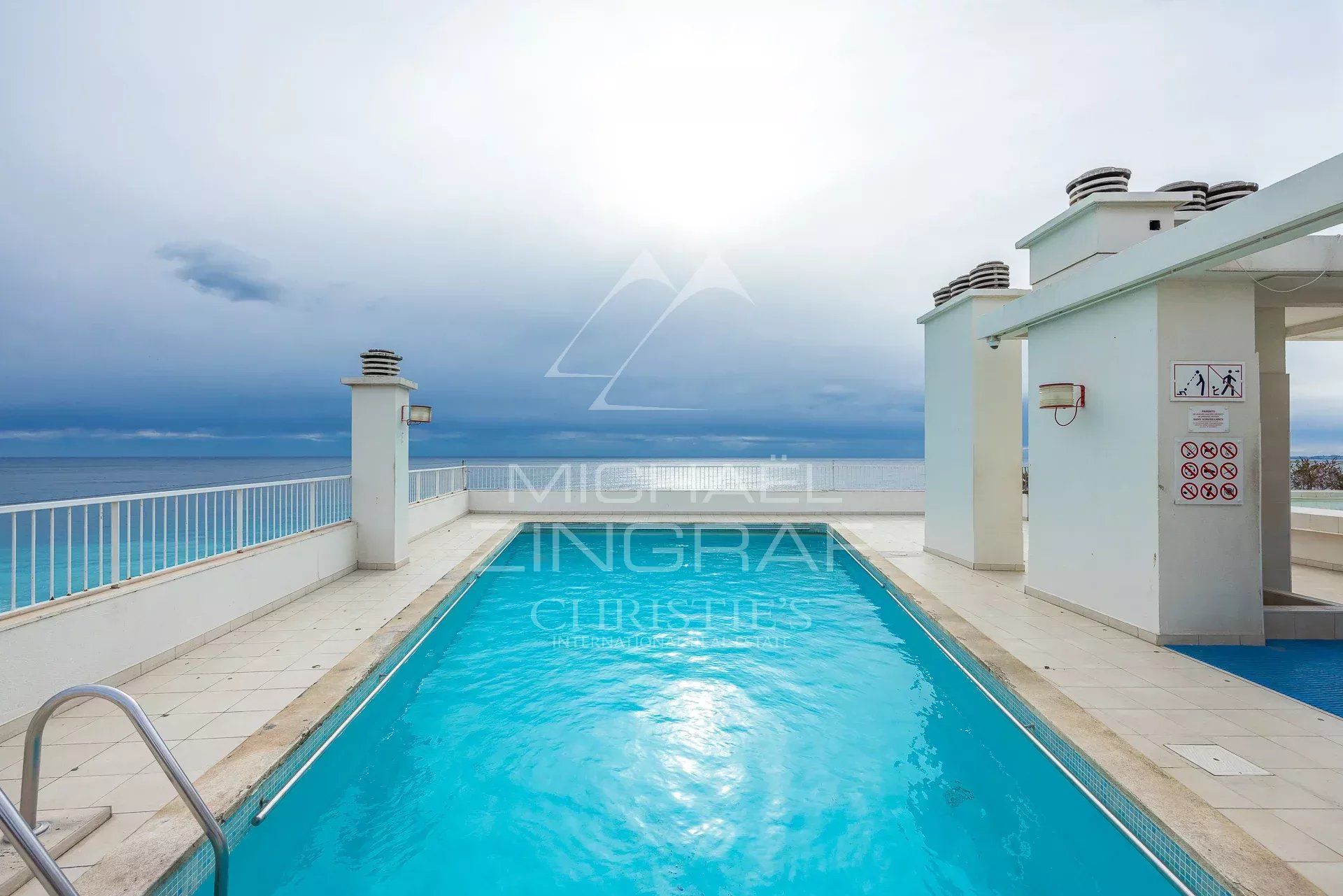 Condominium in Nice, Alpes-Maritimes 12880565