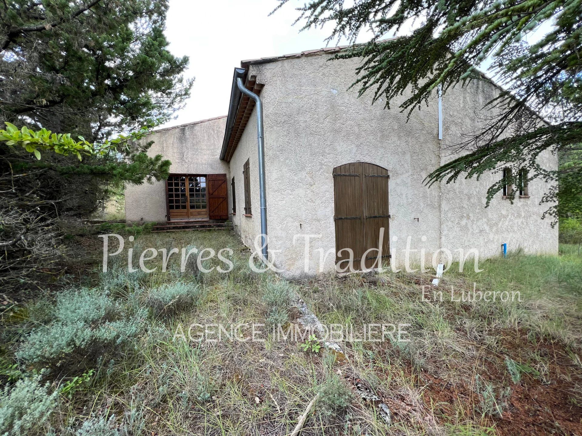 House in Cereste, Provence-Alpes-Cote d'Azur 12880569