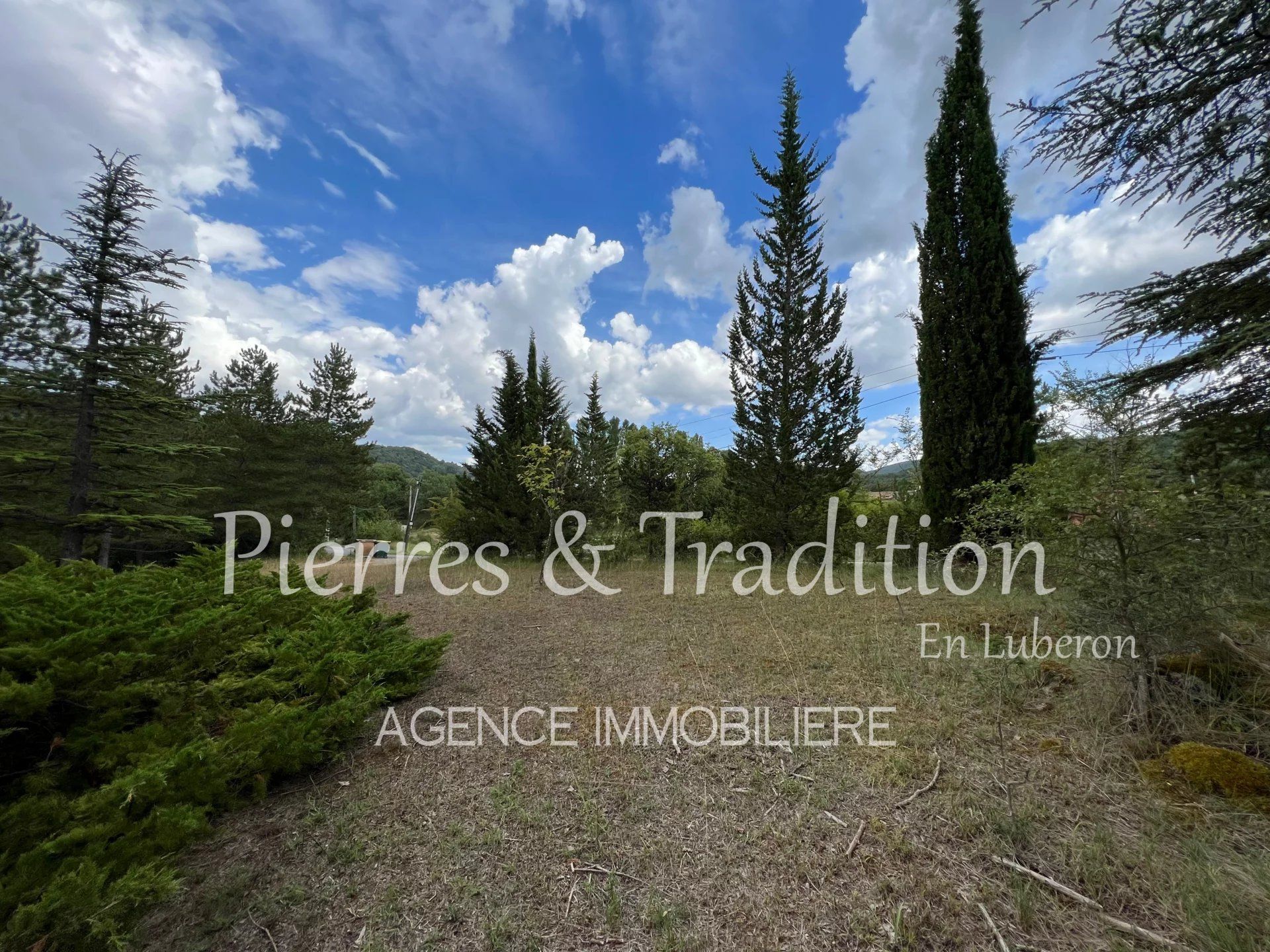 House in Cereste, Provence-Alpes-Cote d'Azur 12880569