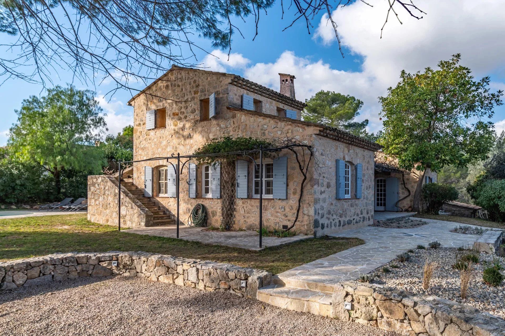 Casa nel Le Rouret, Alpes-Maritimes 12880646