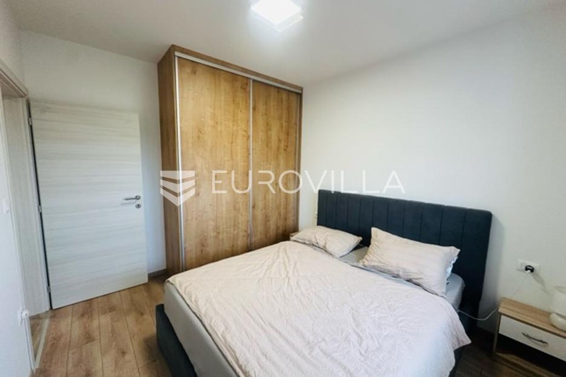 Condominio en Pula, Istarska županija 12880777