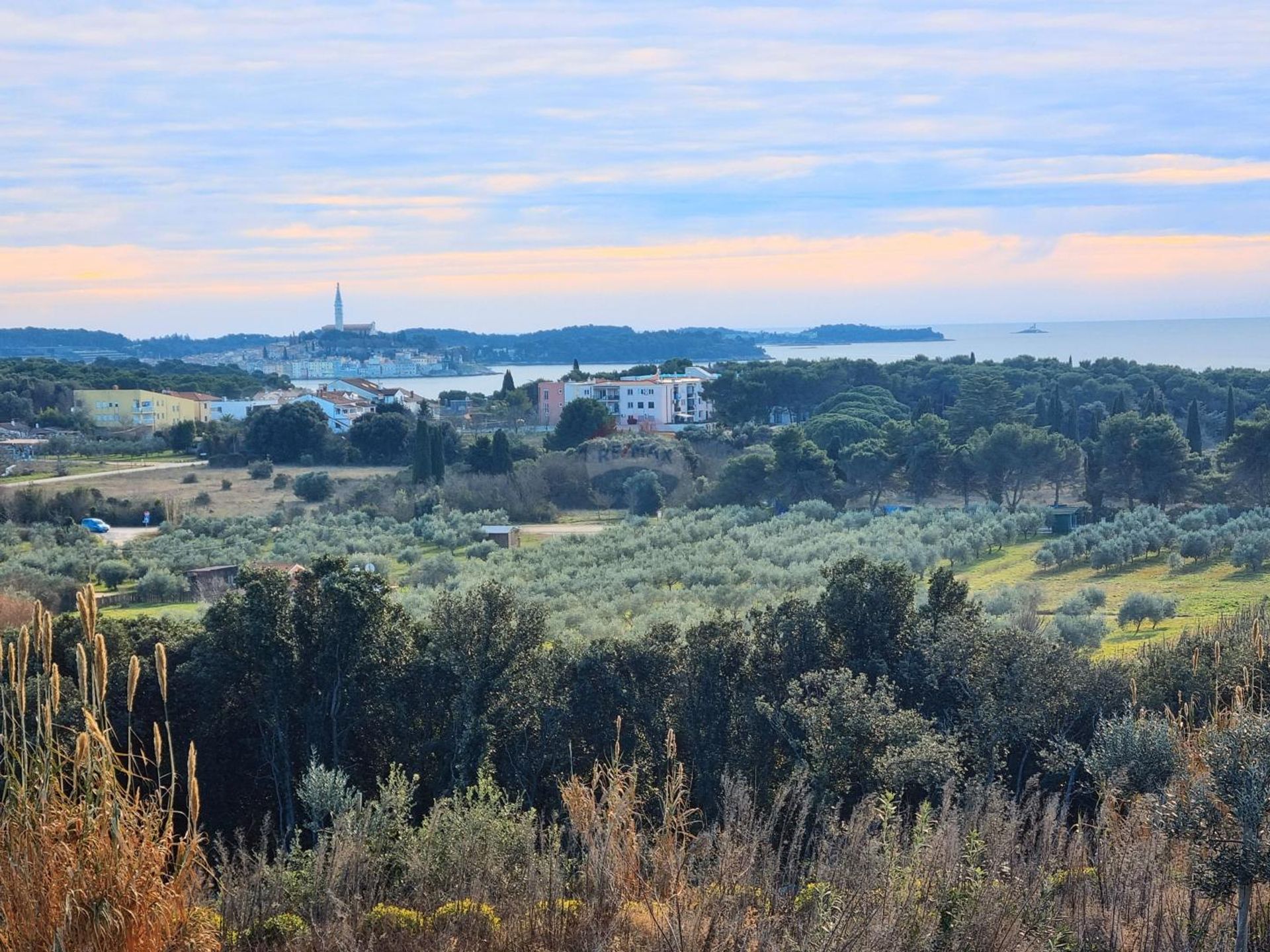 Maa sisään Rovinj, Istarska Zupanija 12881072