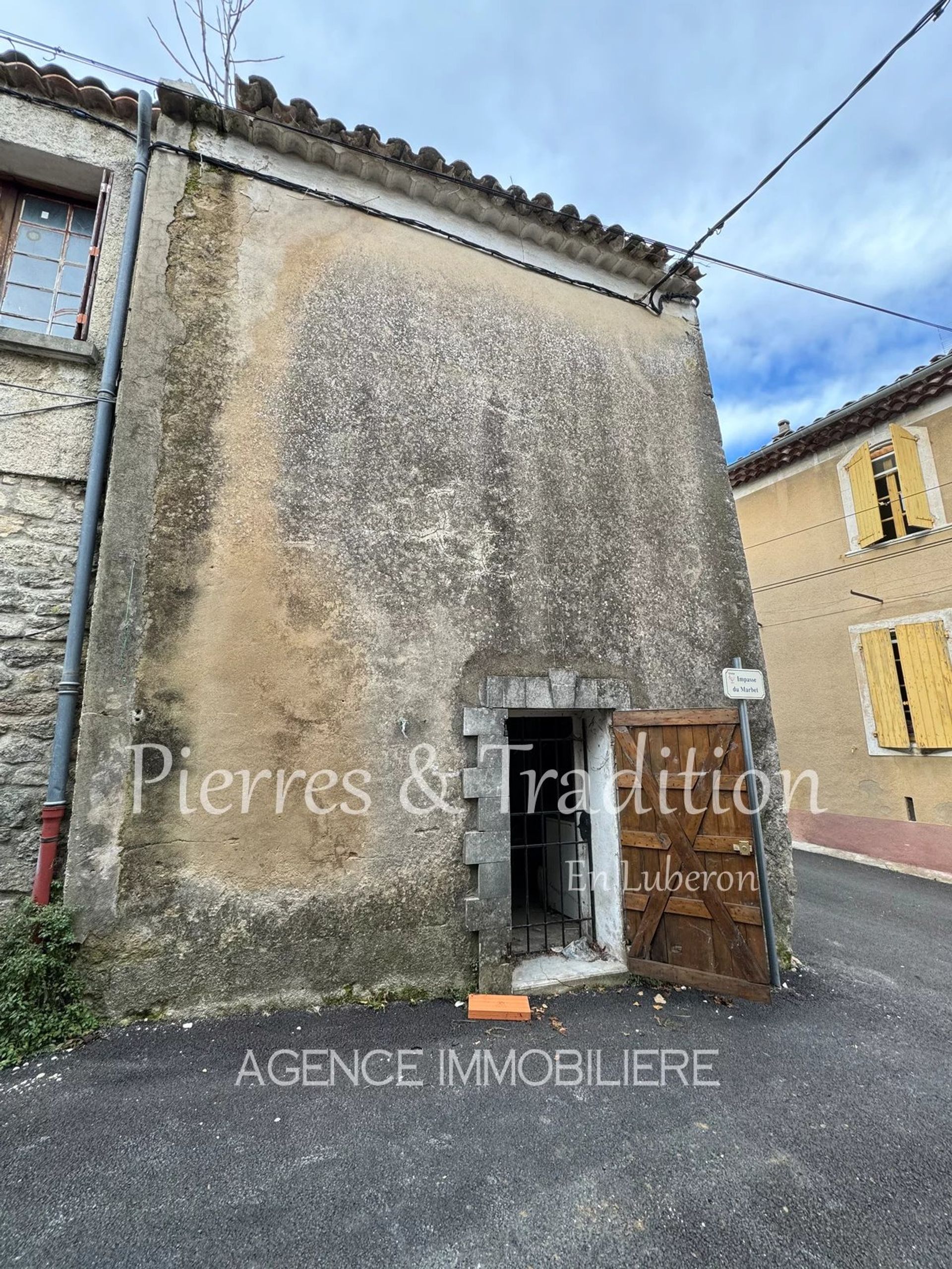 Rumah di Cereste, Provence-Alpes-Cote d'Azur 12881076