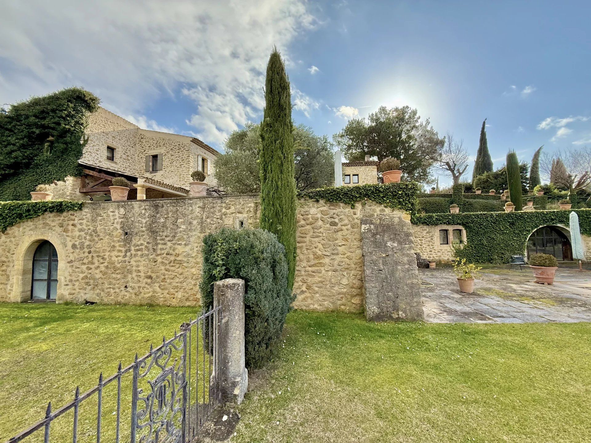 Rumah di Lourmarin, Vaucluse 12881087