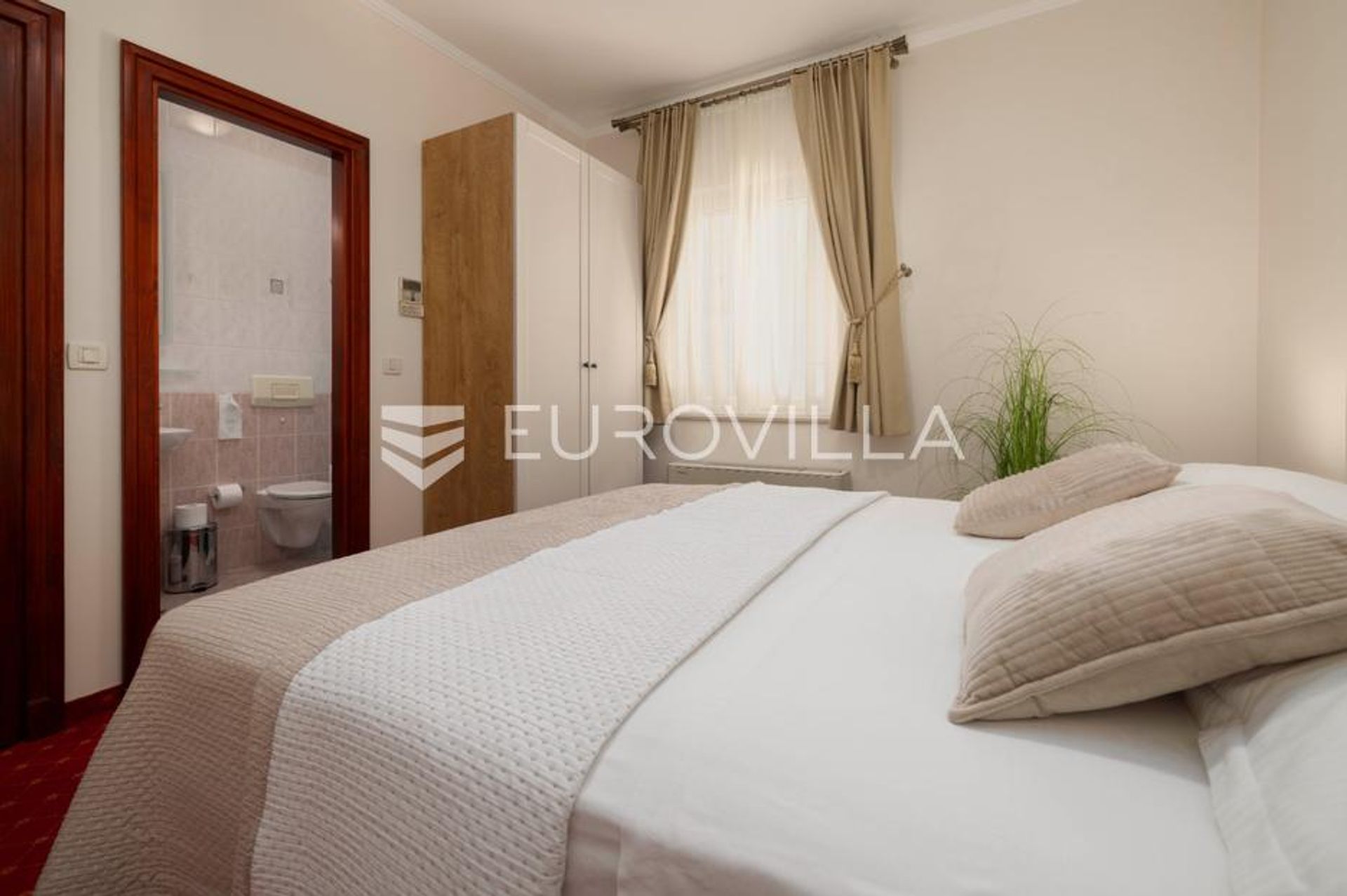 Condominium in Podgora, Splitsko-Dalmatinska Zupanija 12881346