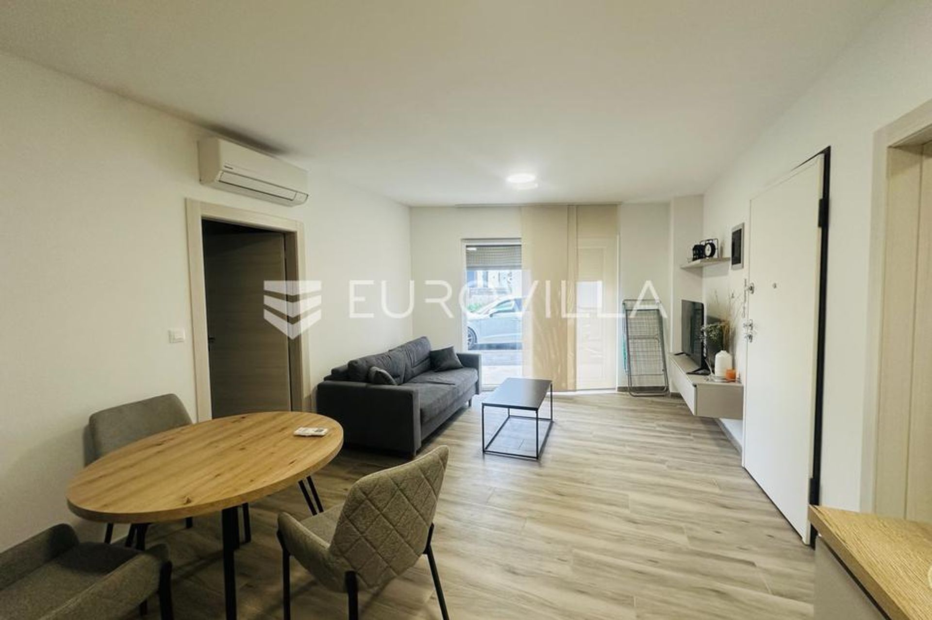 Condominio en Pula, Istarska županija 12881357