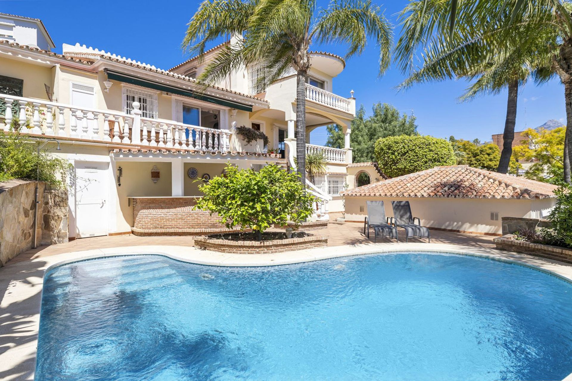 Haus im Marbella, Andalucía 12882295