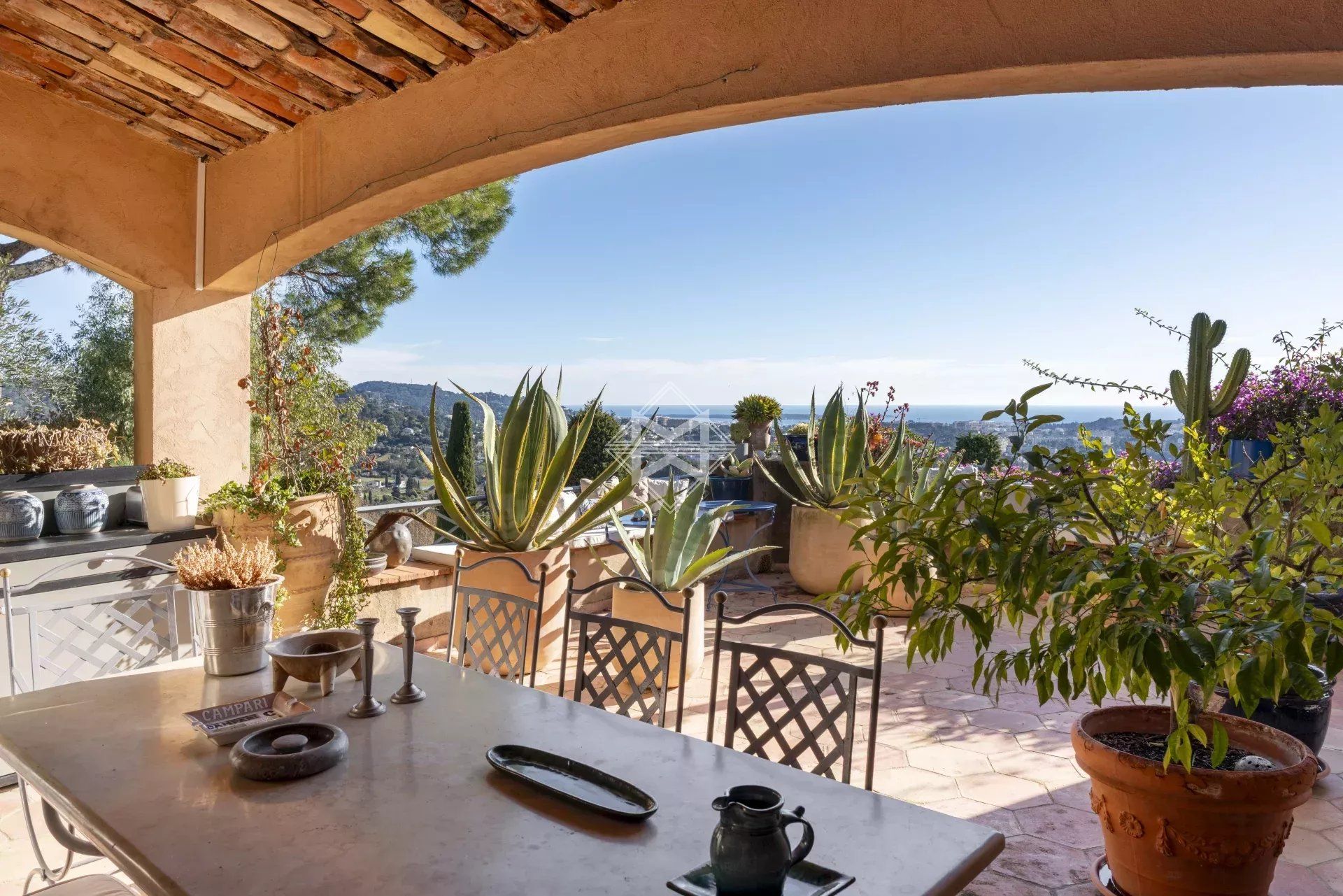 Житлова в Mougins, Alpes-Maritimes 12882439