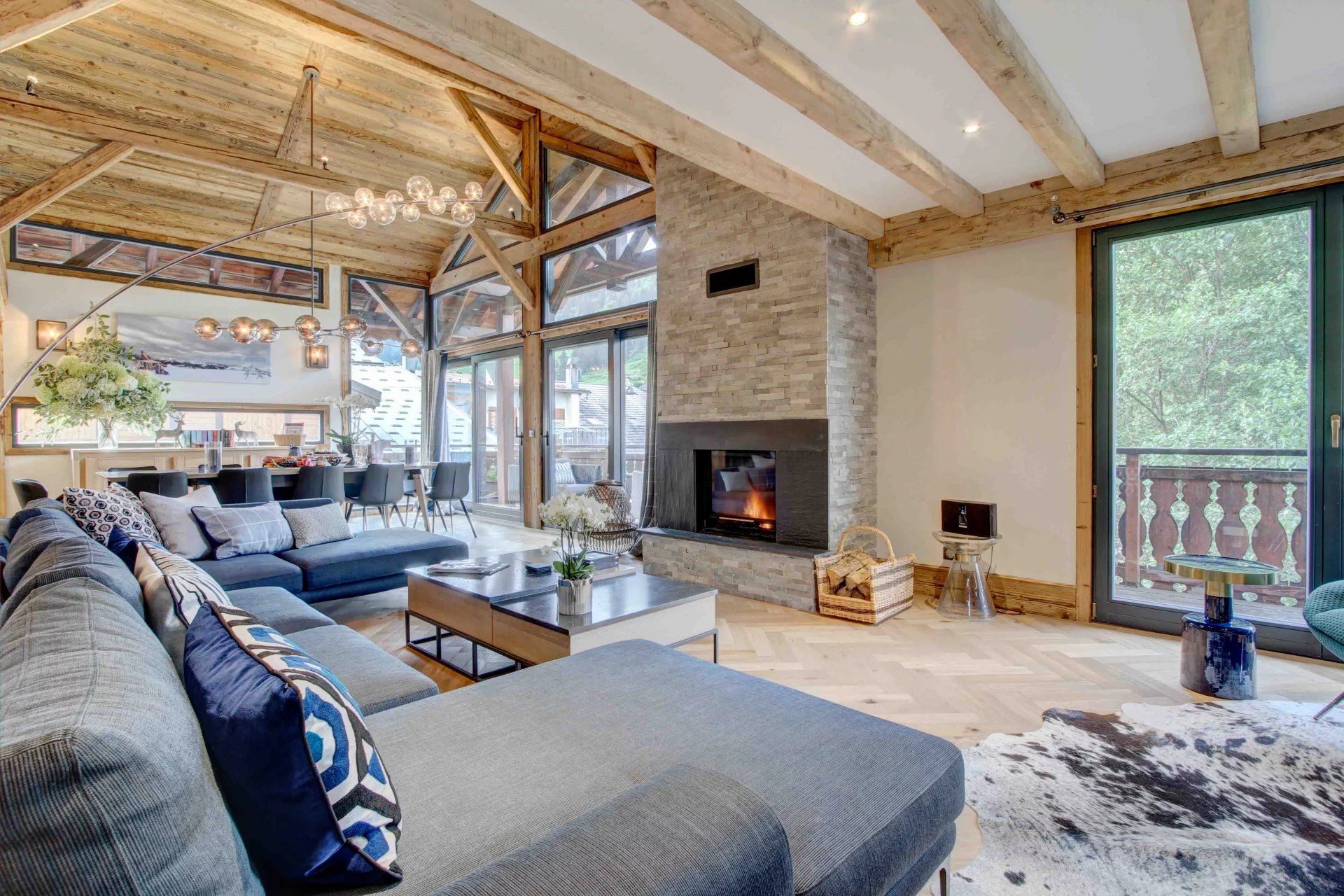 Condominium in Morzine, Auvergne-Rhone-Alpes 12882475