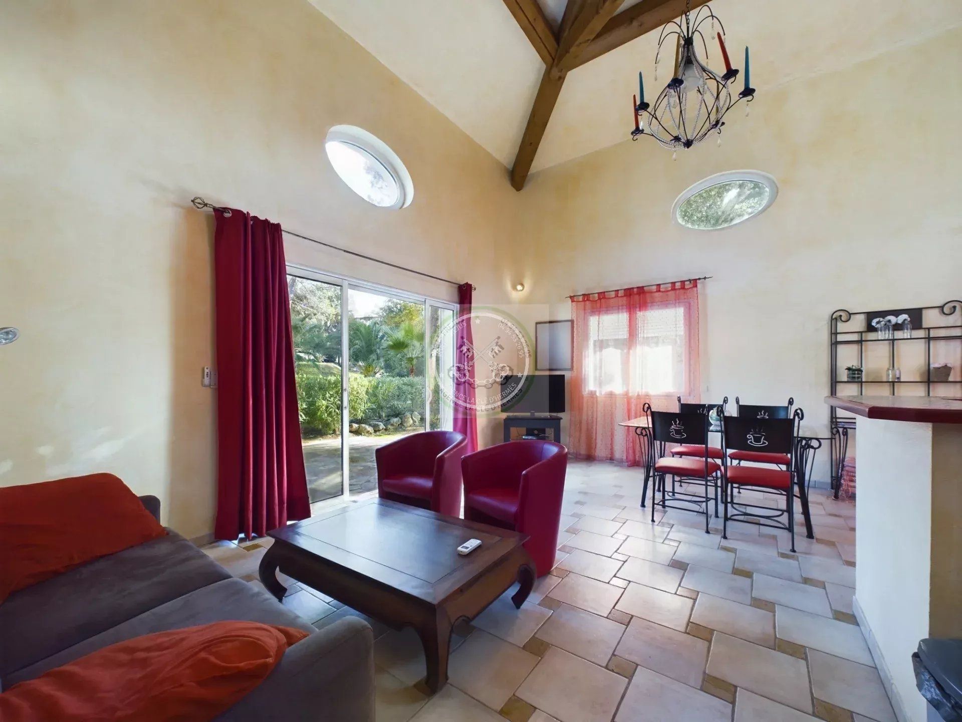 Квартира в Roquebrune-sur-Argens, Var 12882491