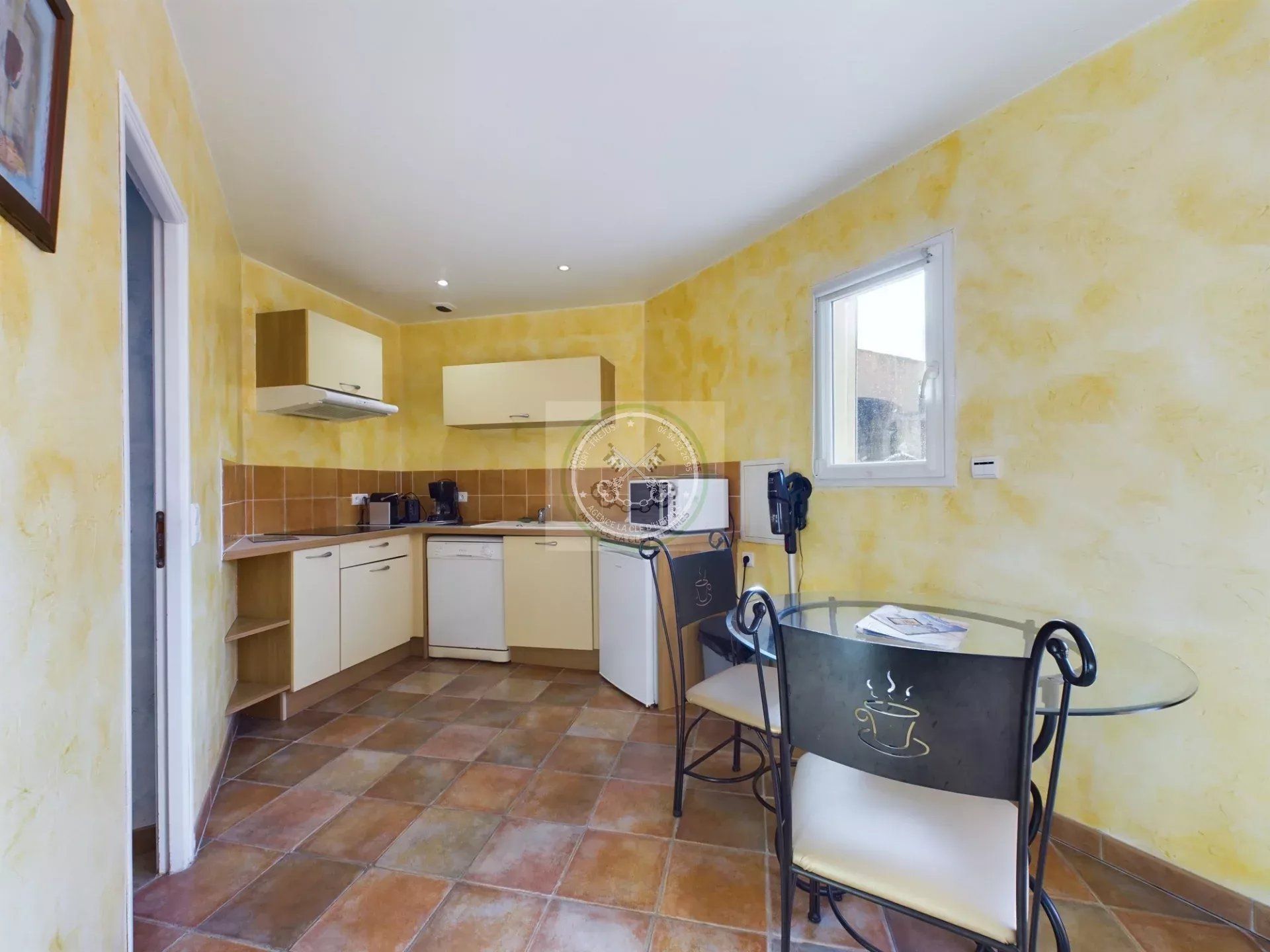 Квартира в Roquebrune-sur-Argens, Var 12882491