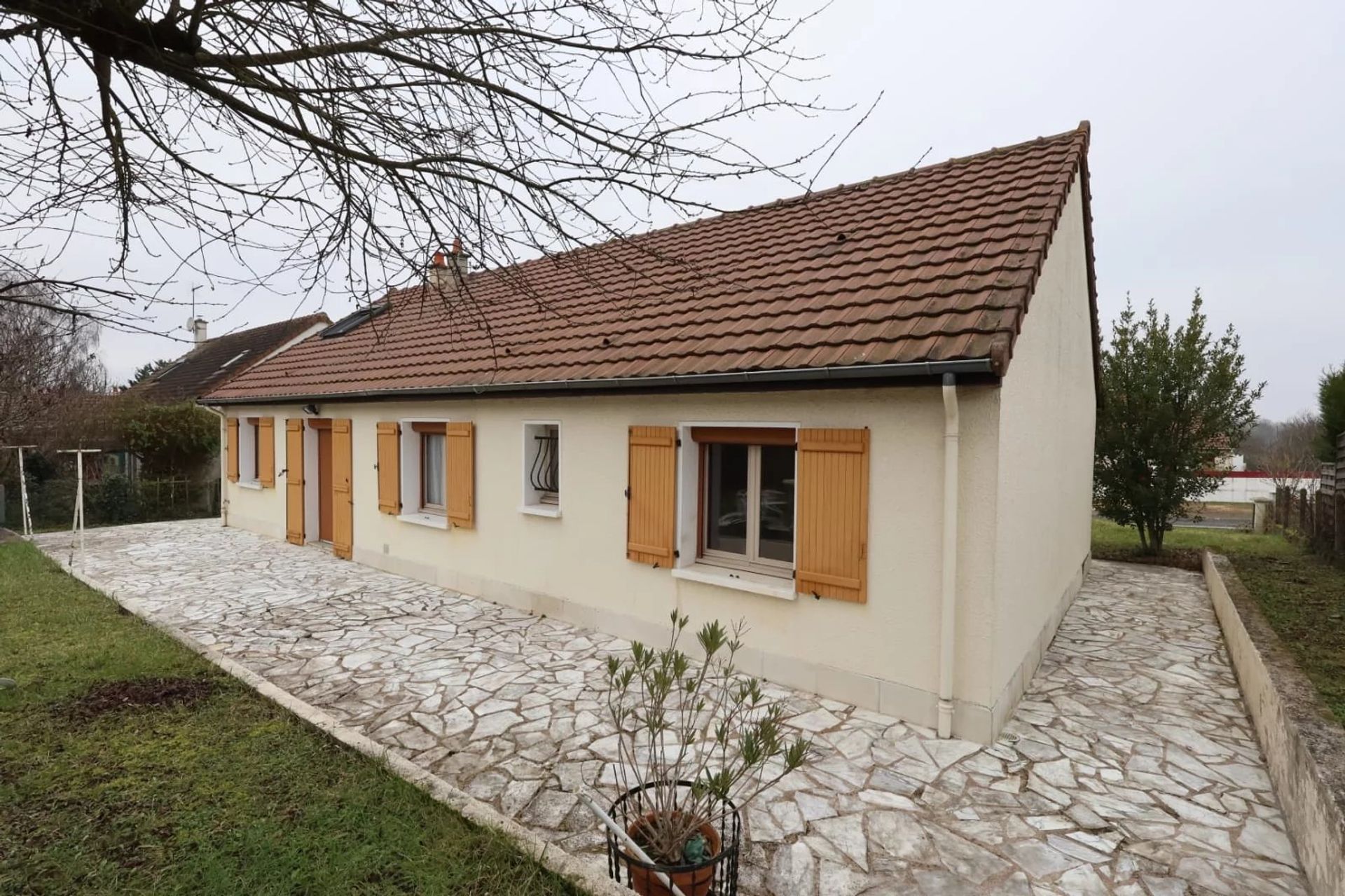 Rumah di Joué-lès-Tours, Indre-et-Loire 12882501