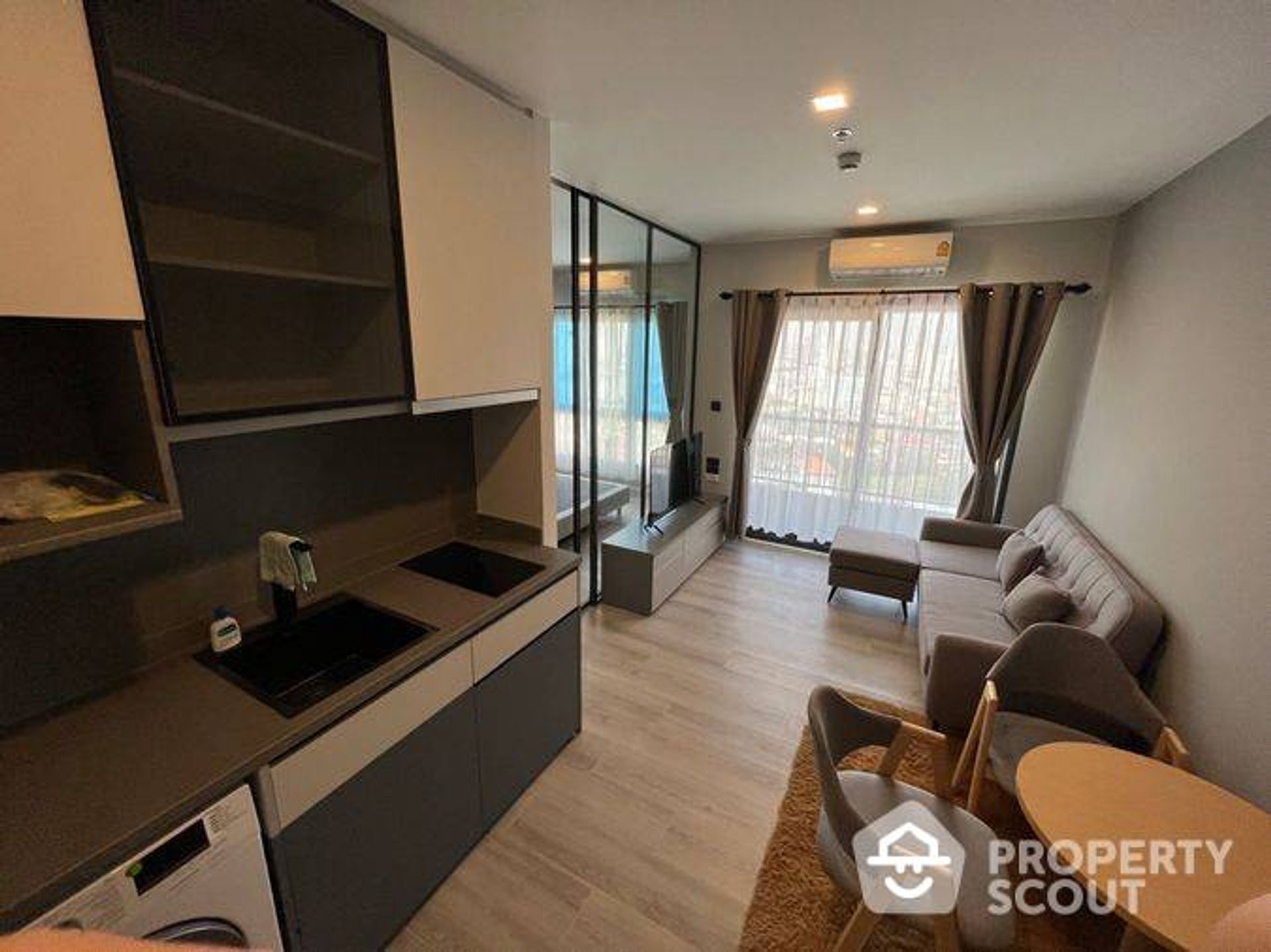 Condominium in Bang Kho Laem, Krung Thep Maha Nakhon 12882852