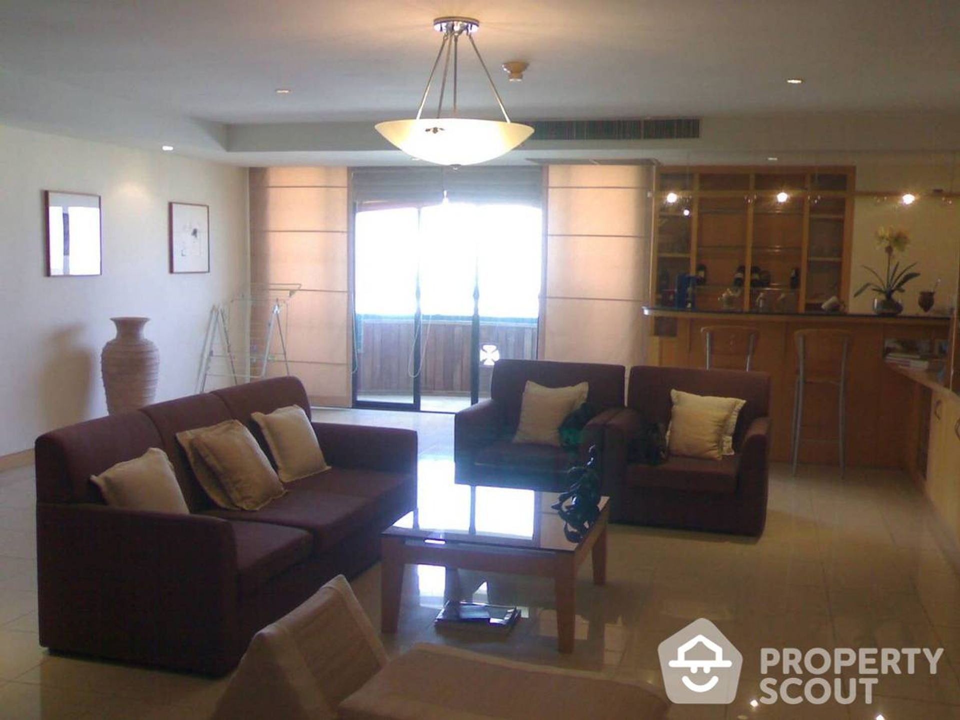 Condominium in Khlong Toei, Krung Thep Maha Nakhon 12882898