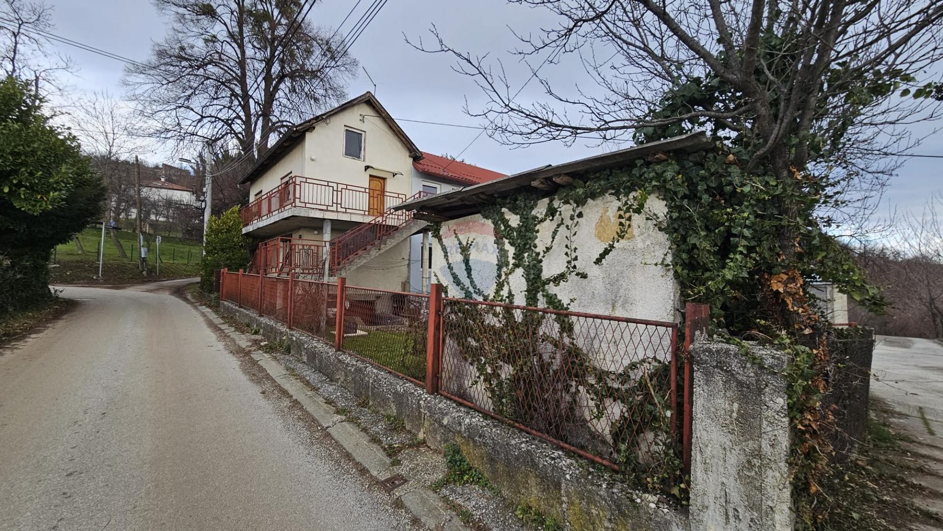 Hus i Sestine, Zagreb, Grad 12883112