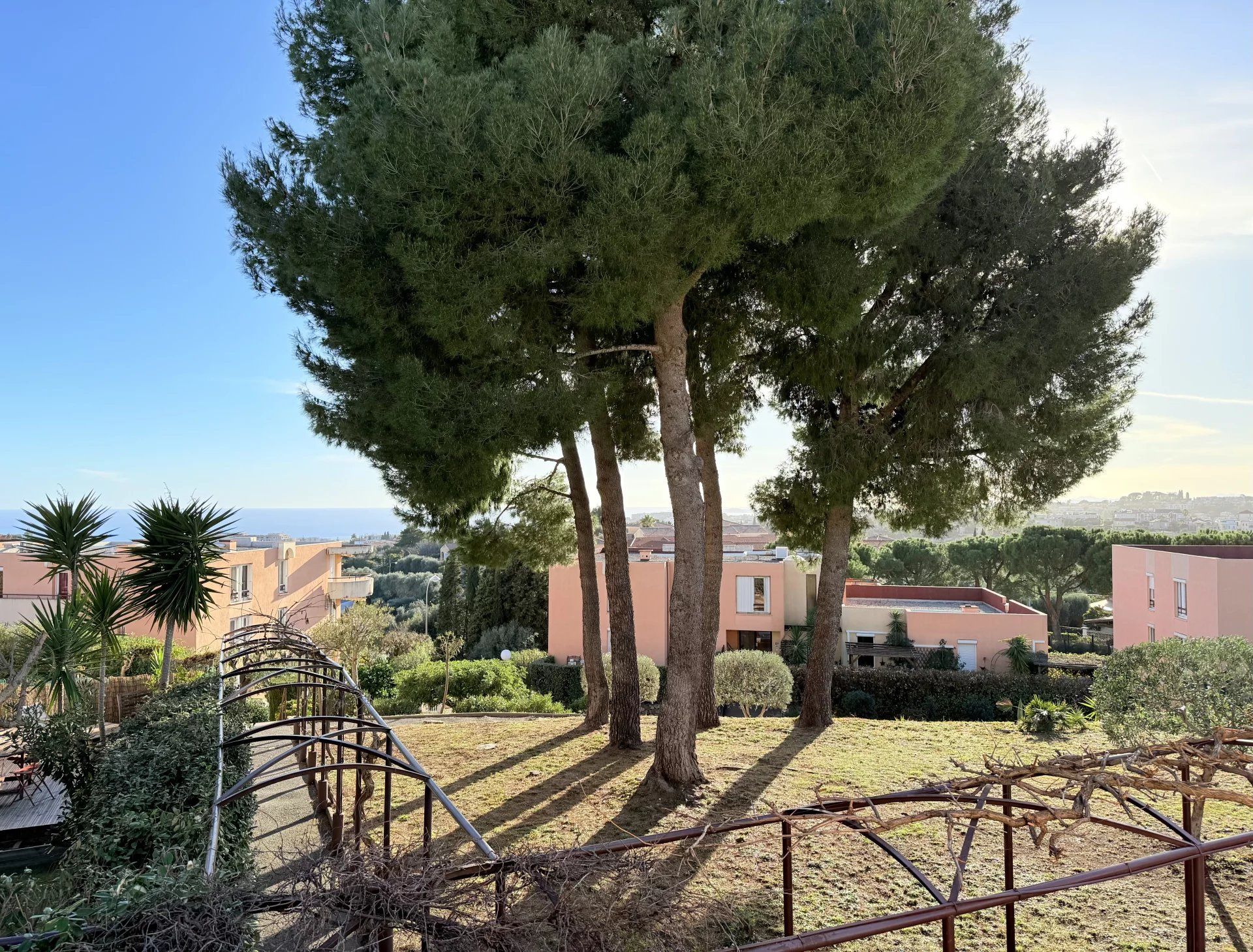 Condominium in Nice, Alpes-Maritimes 12883165