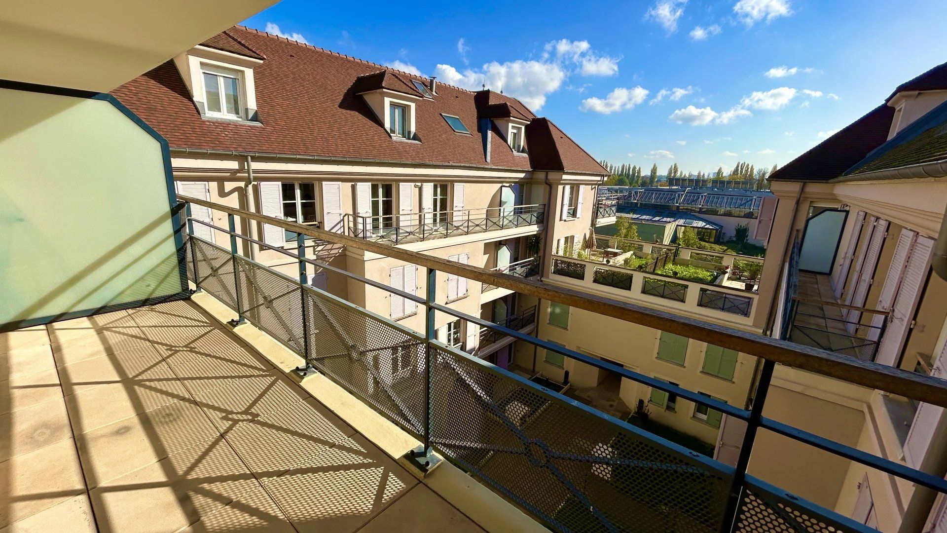 Condominio en Maisons-Laffitte, Yvelines 12883204