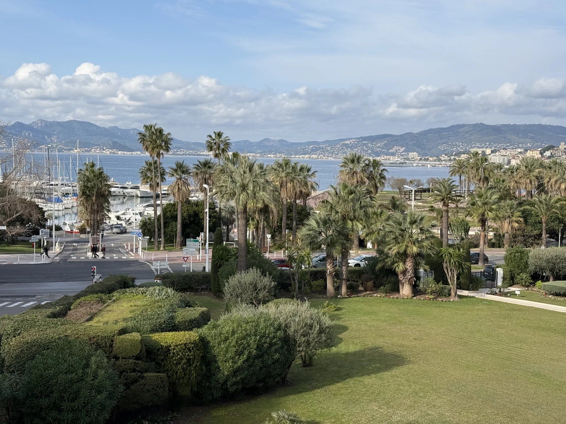 Residential in Cannes, Alpes-Maritimes 12883653