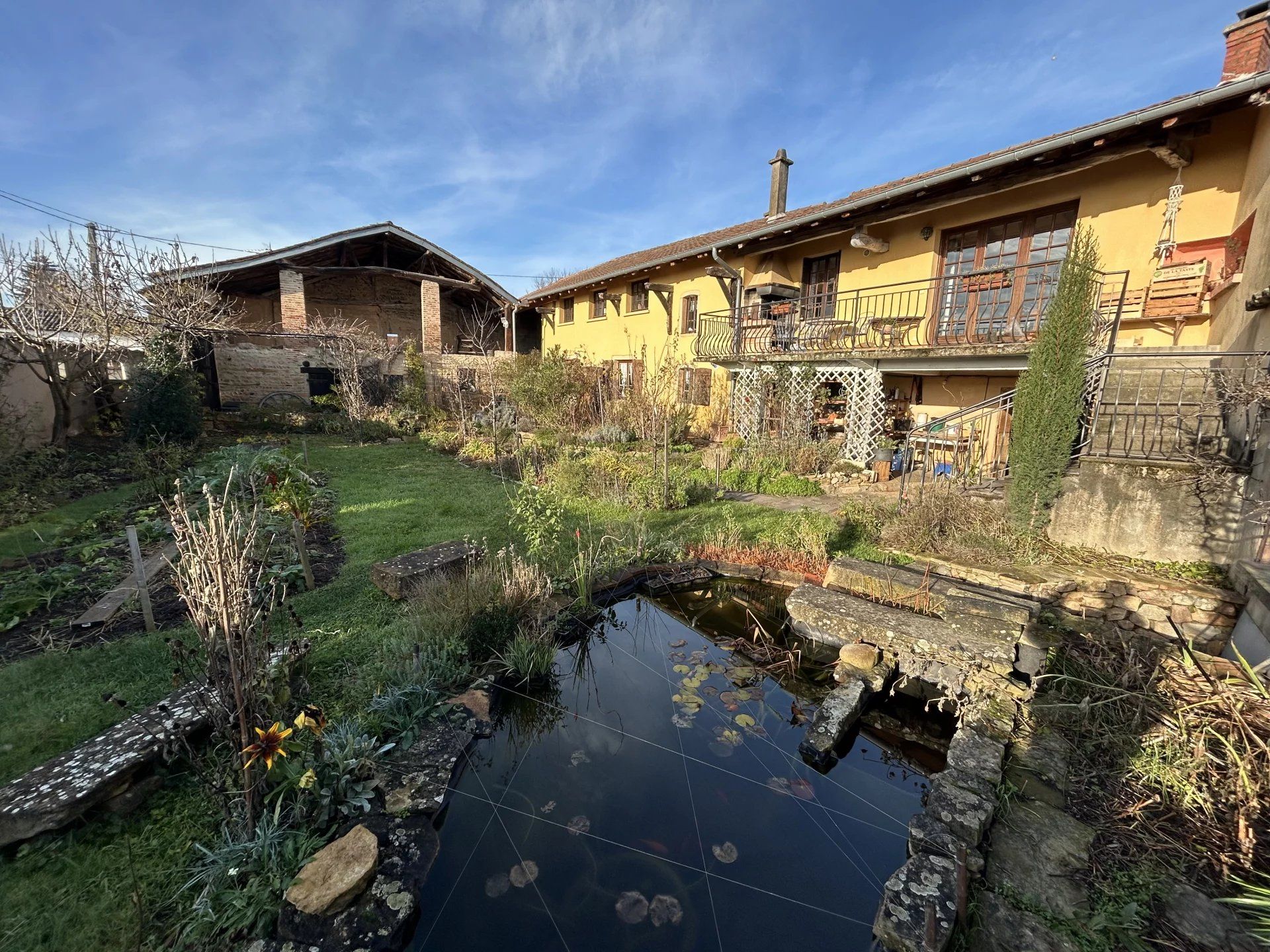 House in La Chapelle-de-Guinchay, Saône-et-Loire 12883672