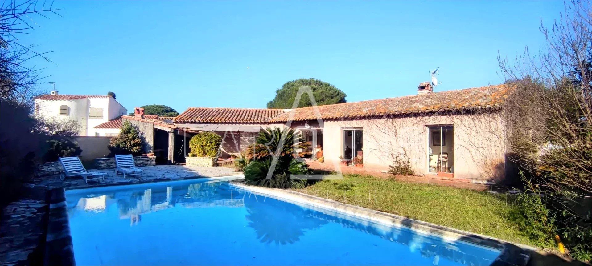 سكني في Saint-Cyprien, Pyrénées-Orientales 12883695