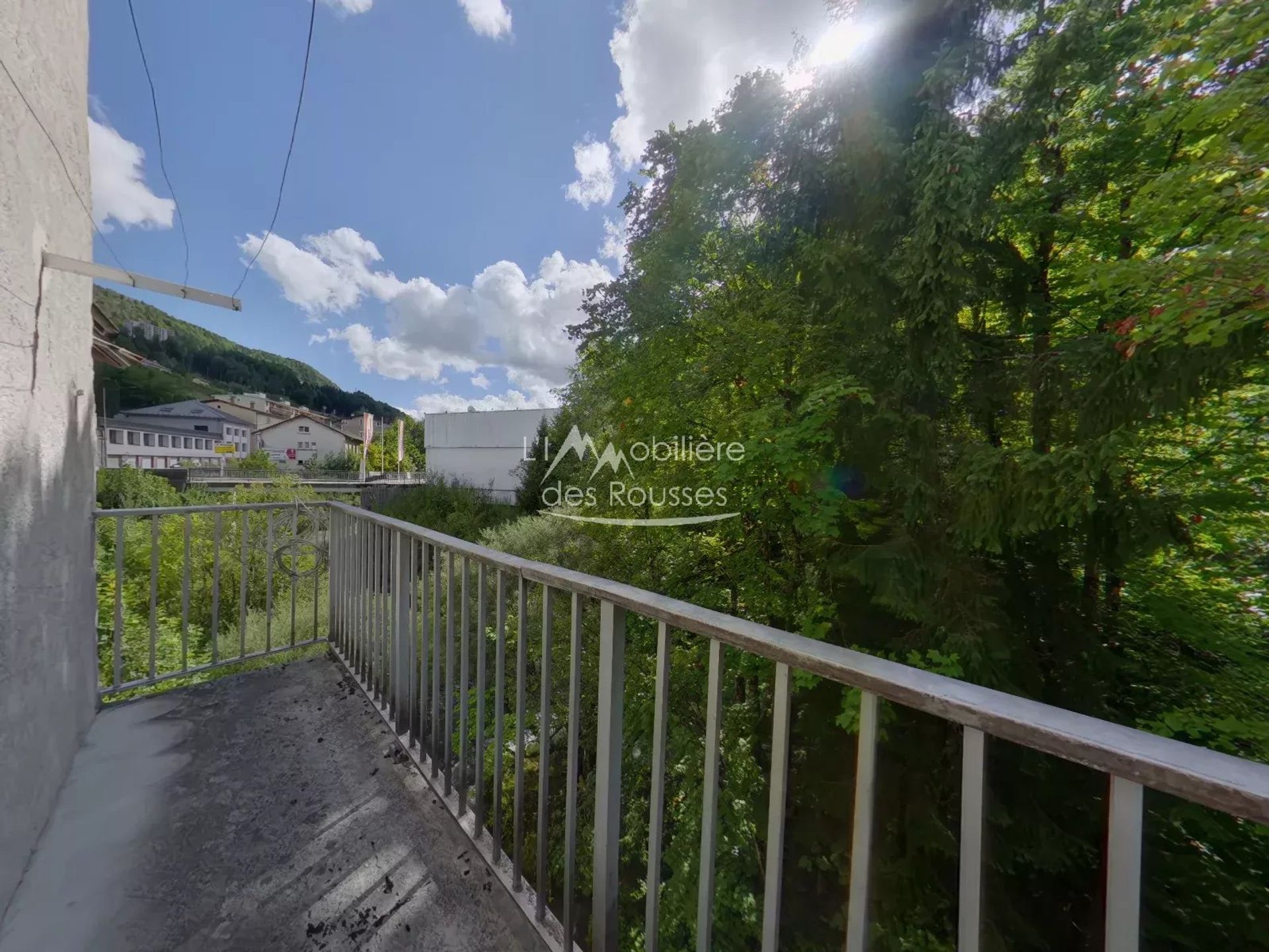 Comercial no Hauts de Bienne, Jura 12883703