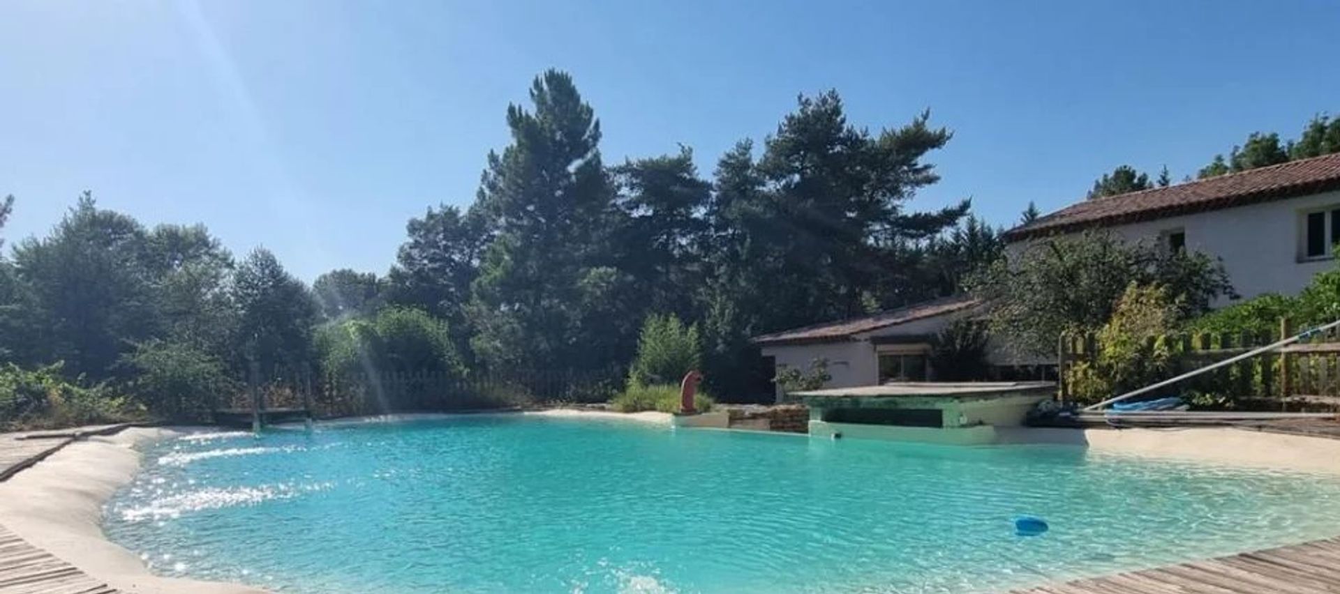 Lain di Mazaugues, Provence-Alpes-Cote d'Azur 12883759