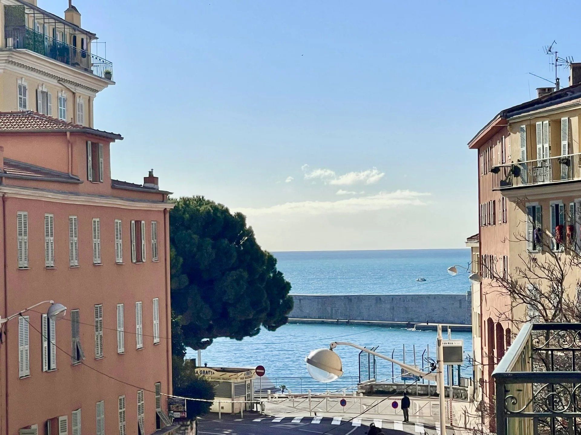 Eigentumswohnung im Hübsch, Provence-Alpes-Côte d'Azur 12883784