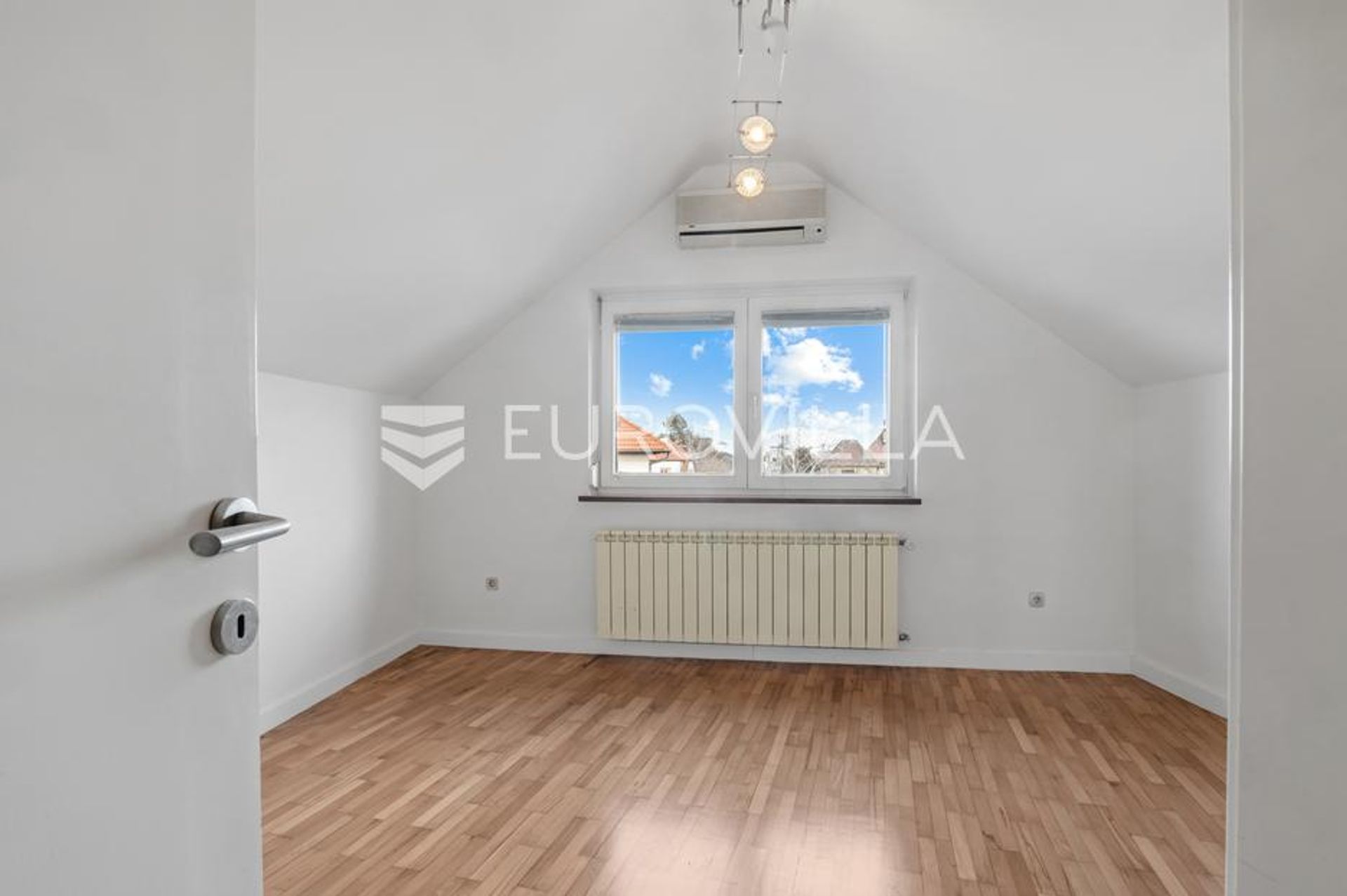 Condominio en Zagreb,  12883905