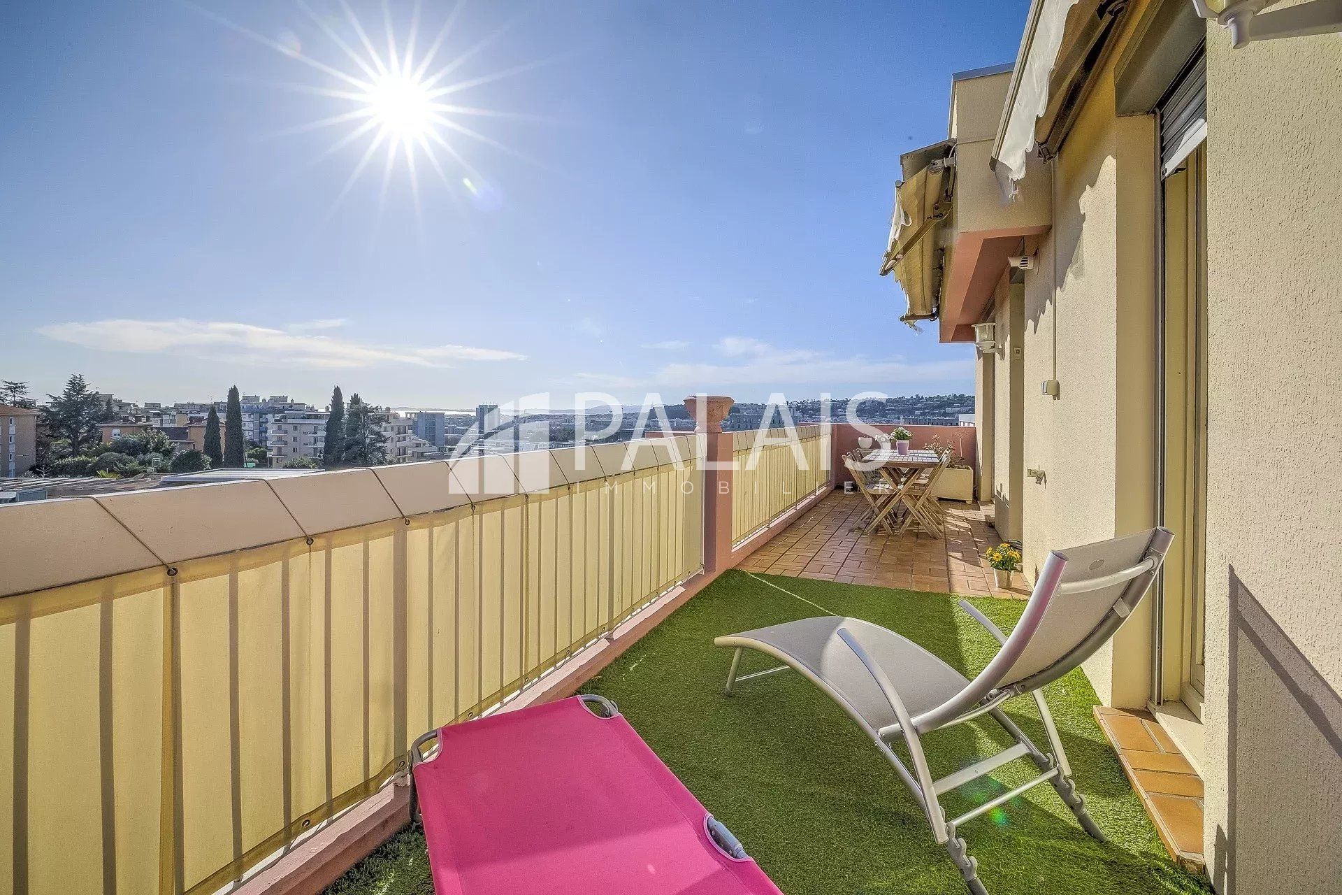 Residential in Nice, Alpes-Maritimes 12884347