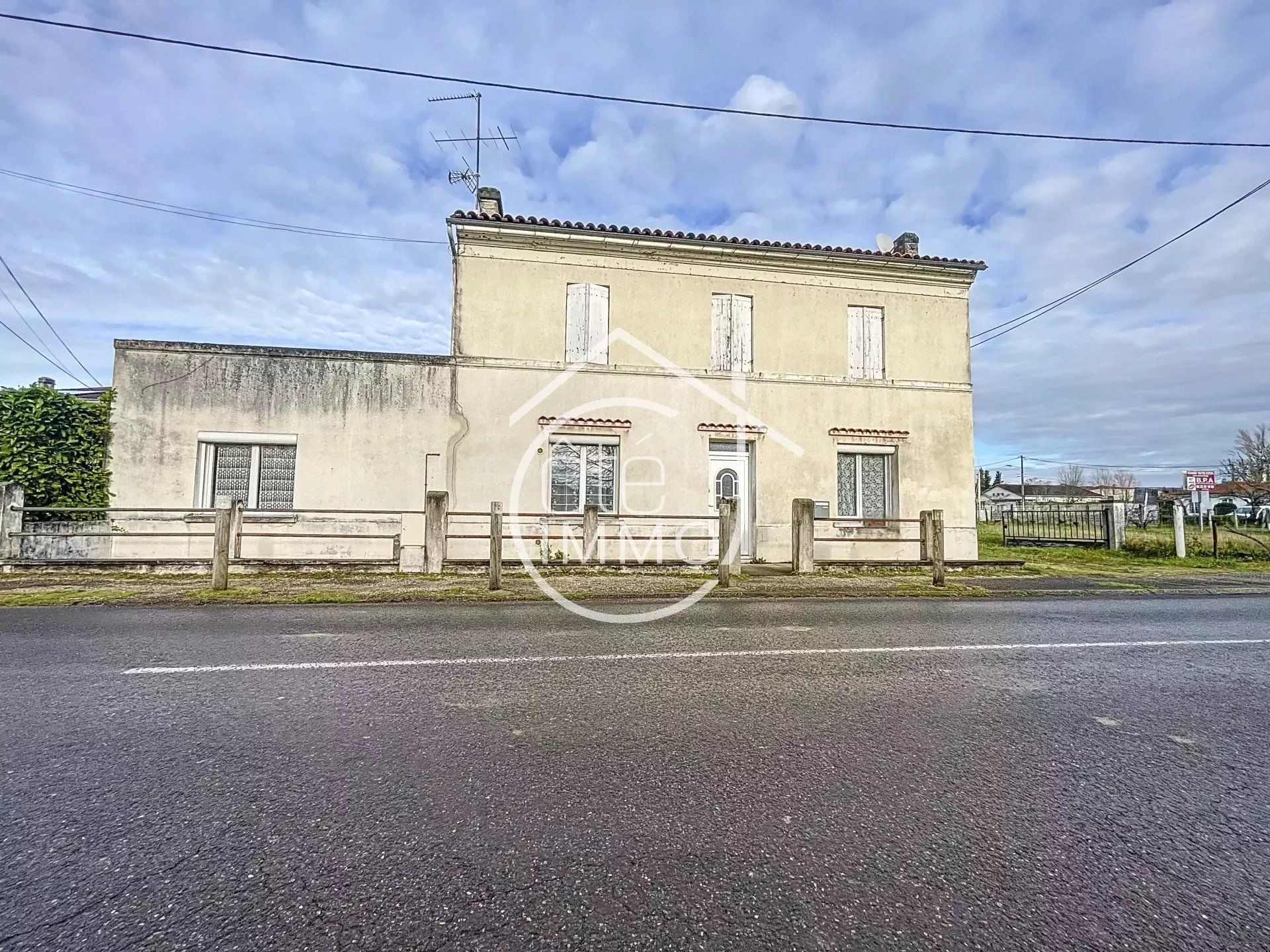 loger dans Saint-Magne-de-Castillon, Gironde 12884412