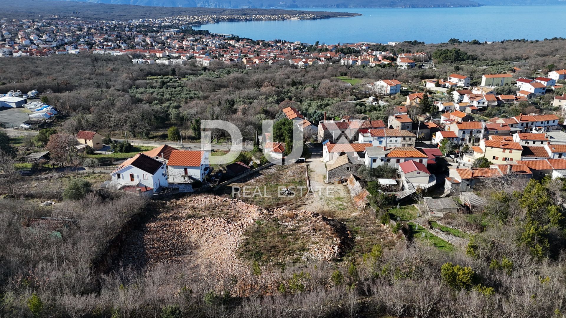 Tierra en Malinska, Primorsko-Goranska Zupanija 12884500