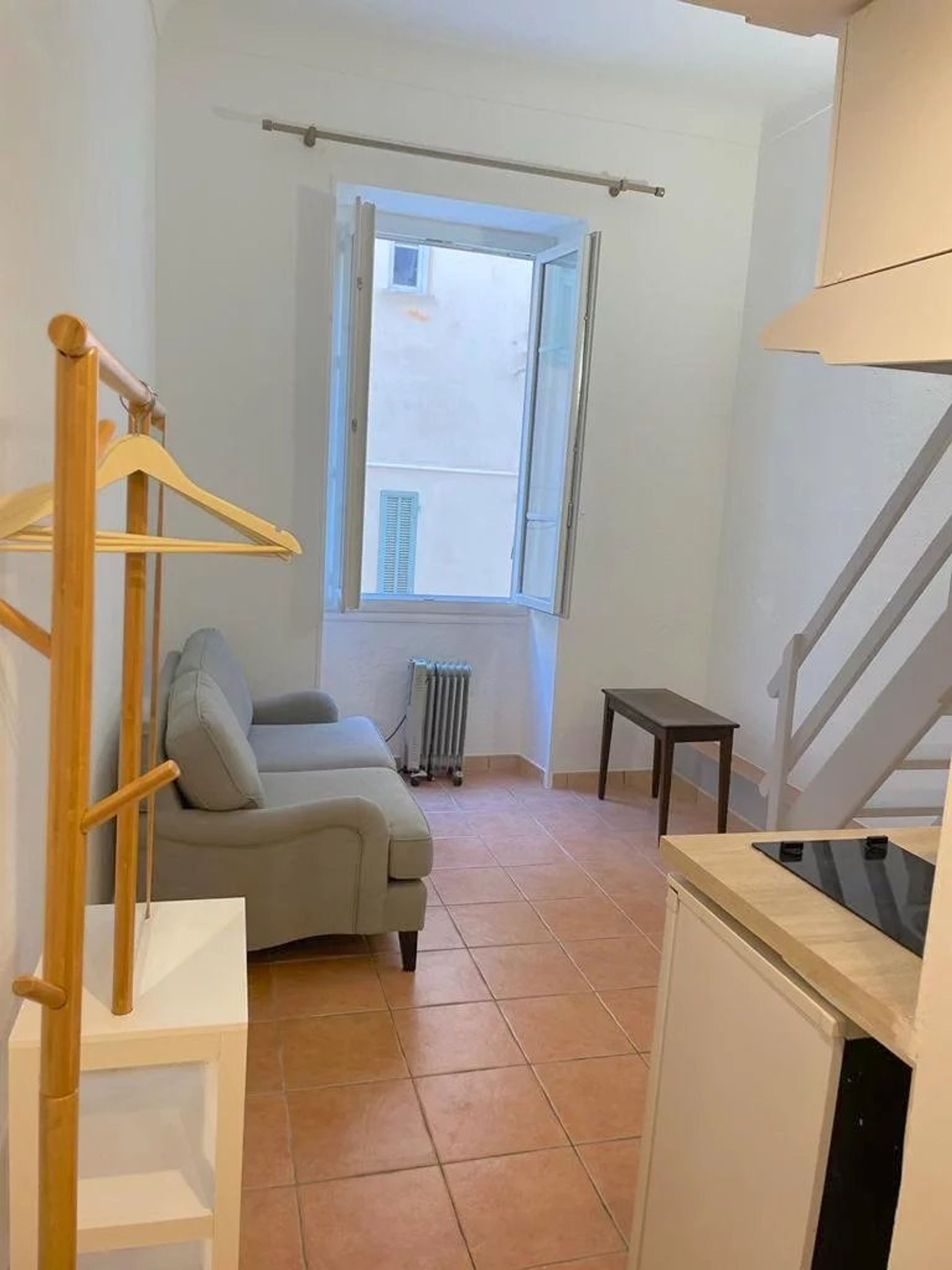 Condominium in Nice, Provence-Alpes-Cote d'Azur 12884734